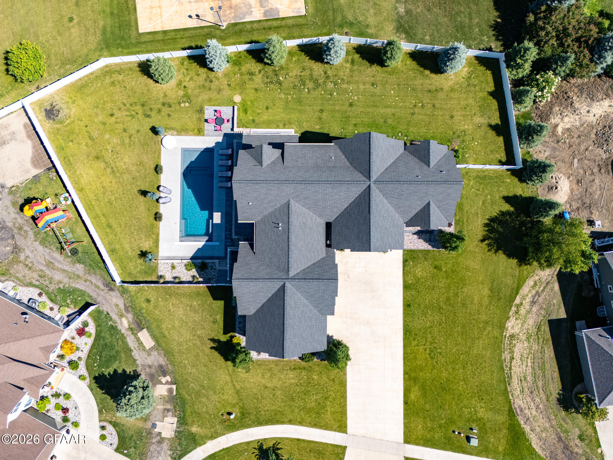 main property photo 73