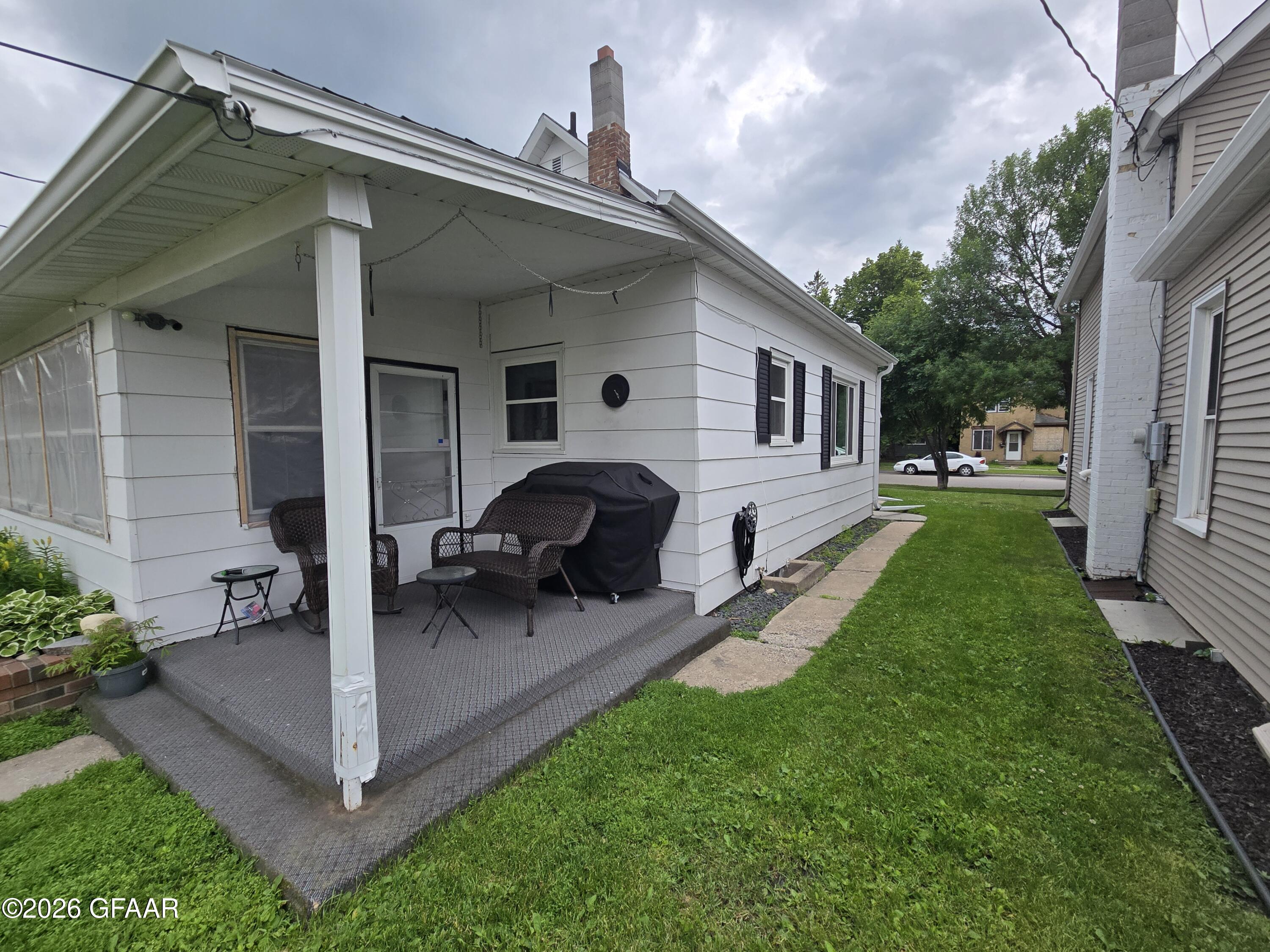 main property photo 12