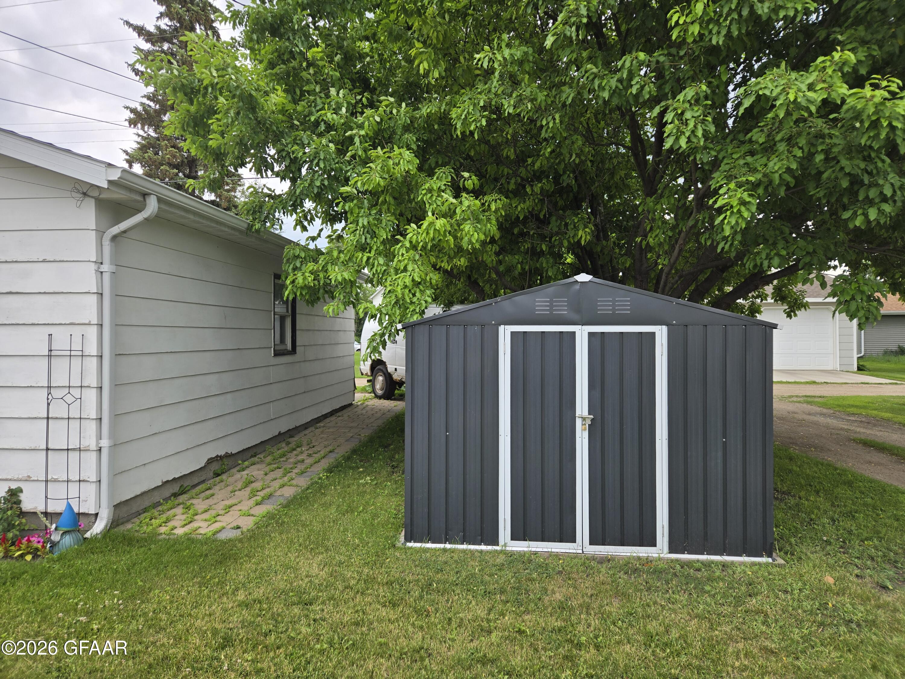 main property photo 15