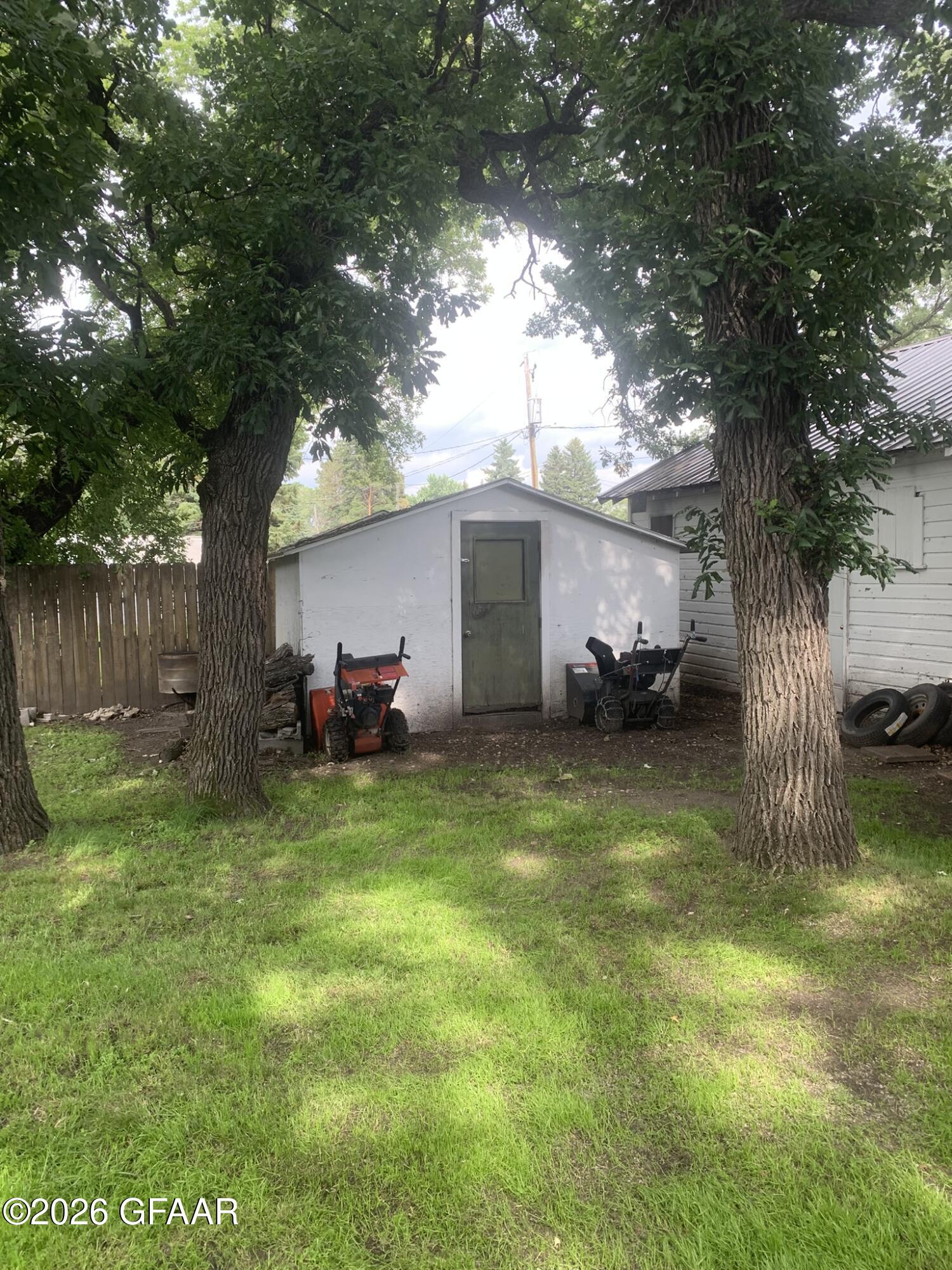 main property photo 34