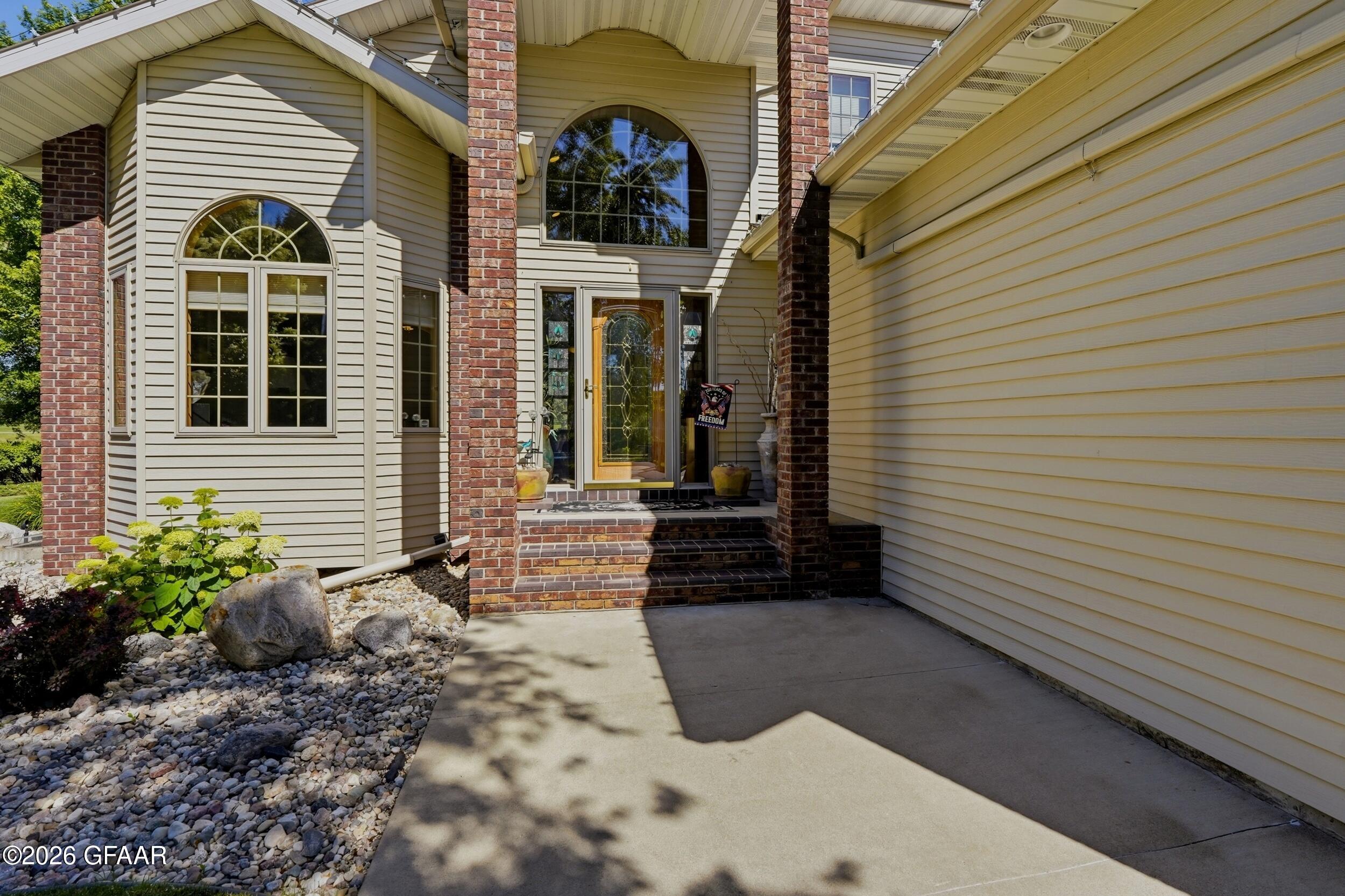 main property photo 6