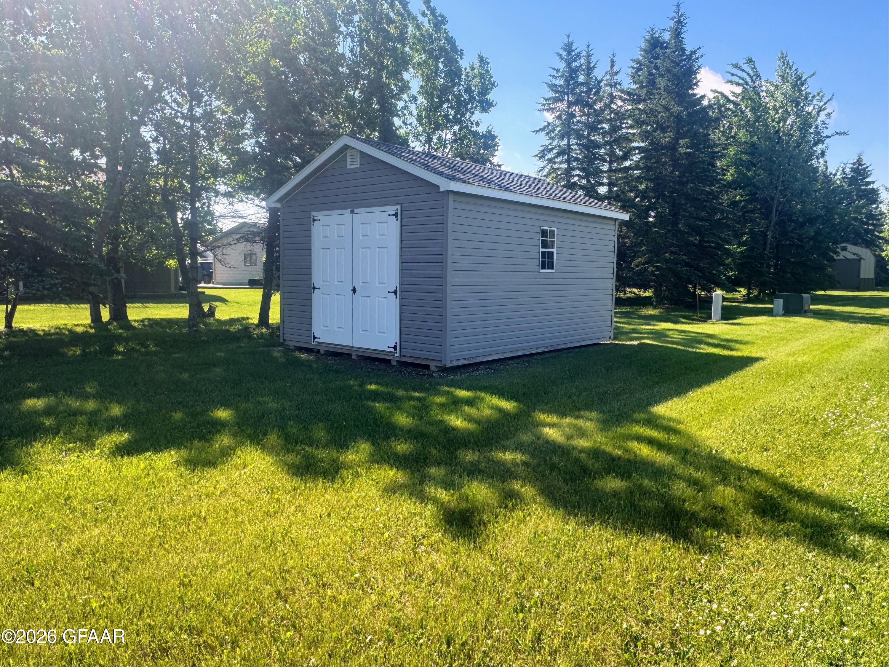 main property photo 35
