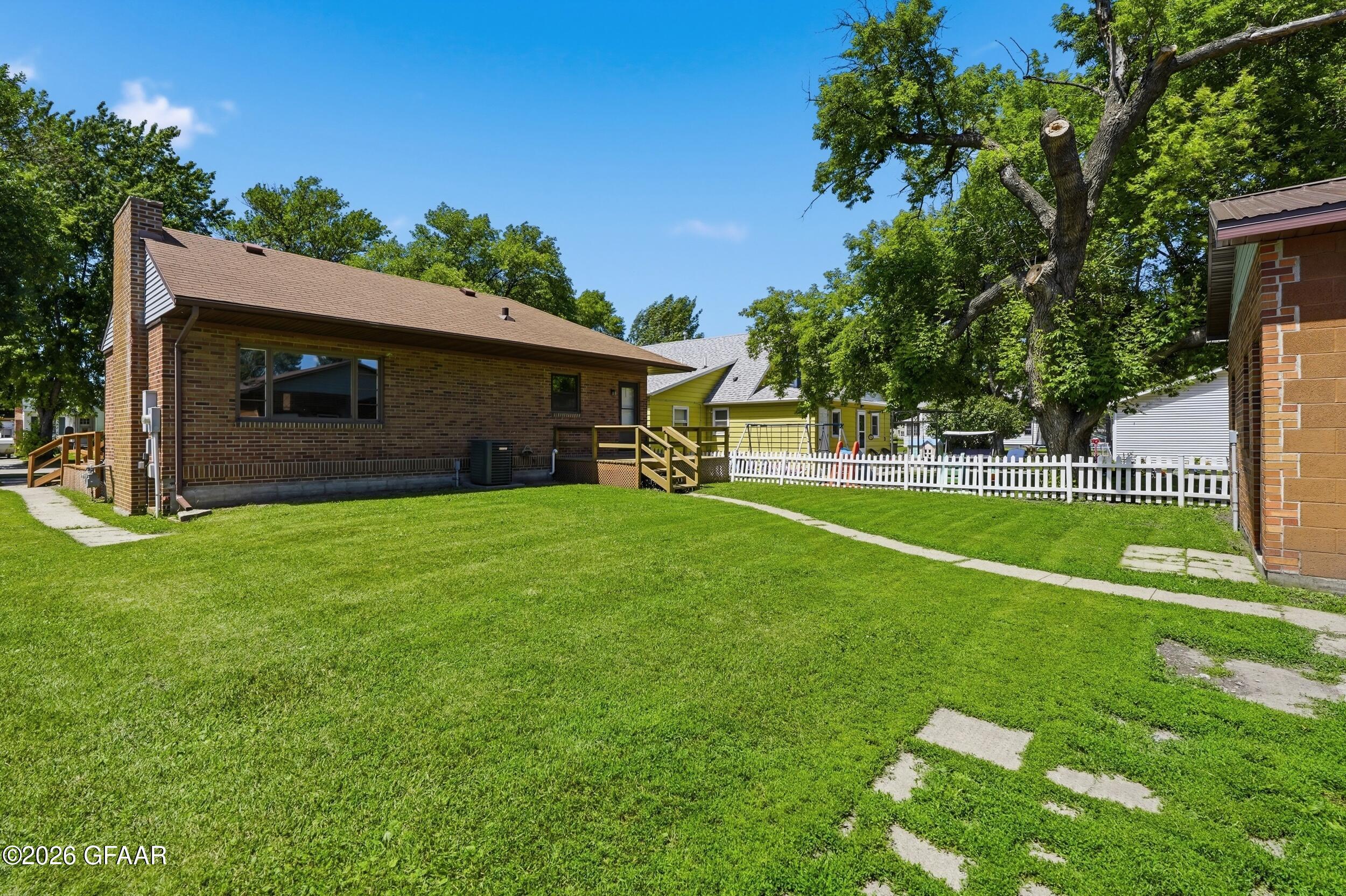 main property photo 24