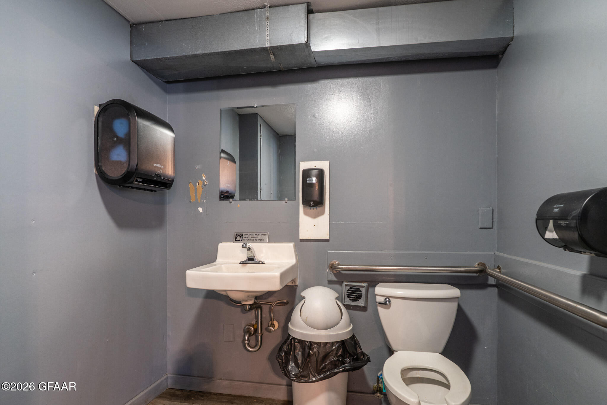 main property photo 10
