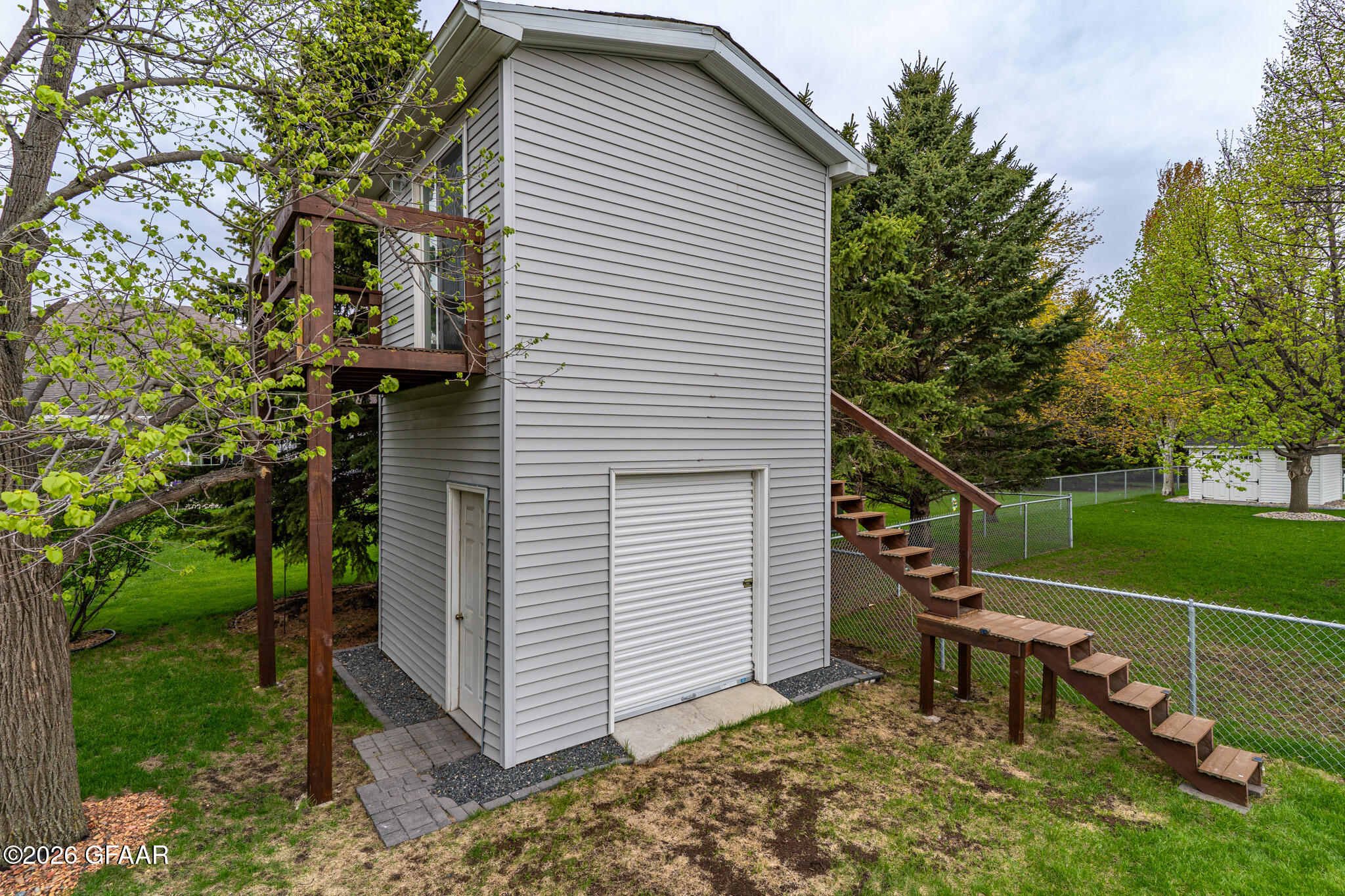 main property photo 45