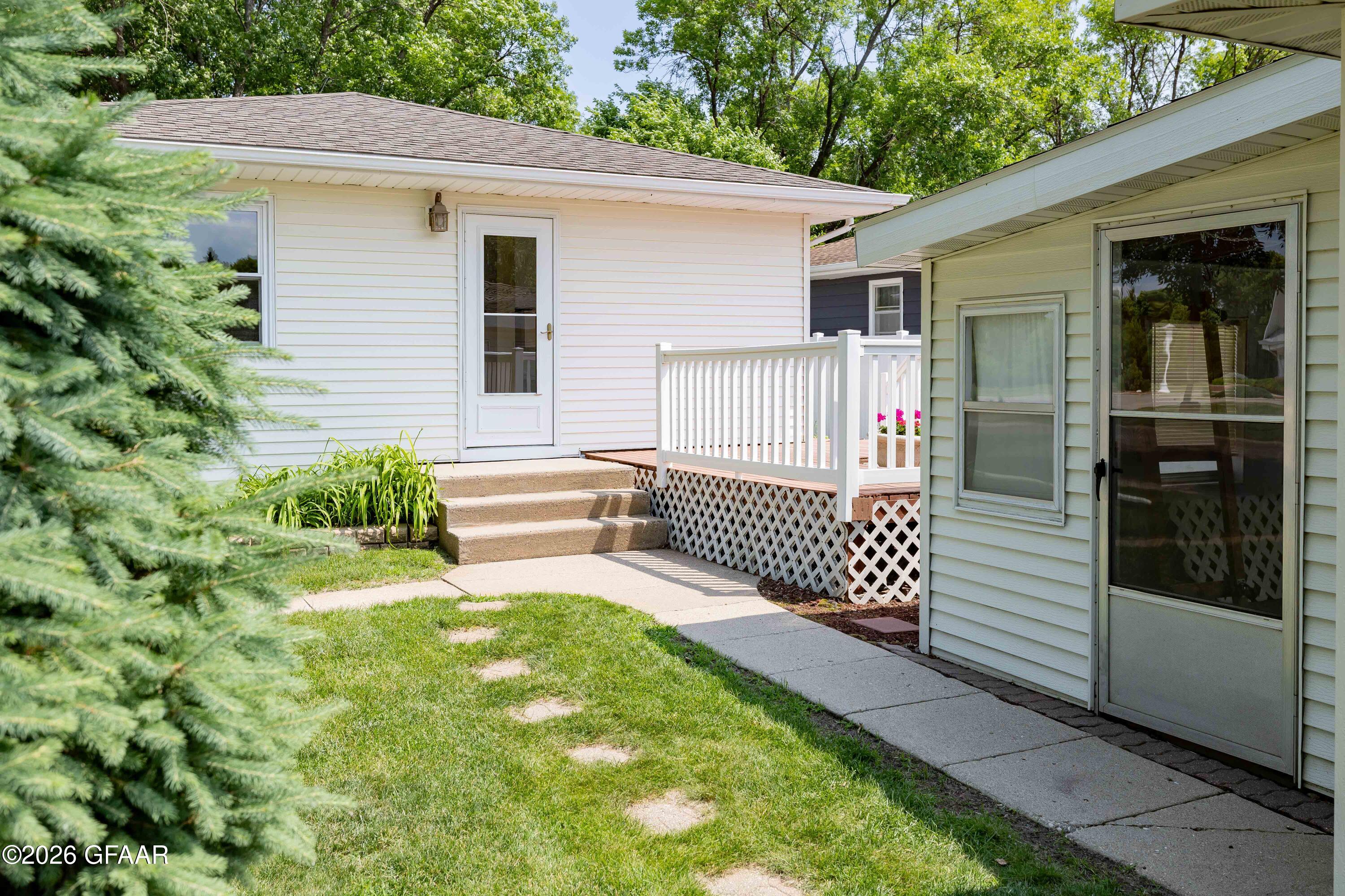main property photo 34