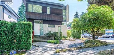 image of property with 5 Bed | 5 Bath | 3,385 Sqft