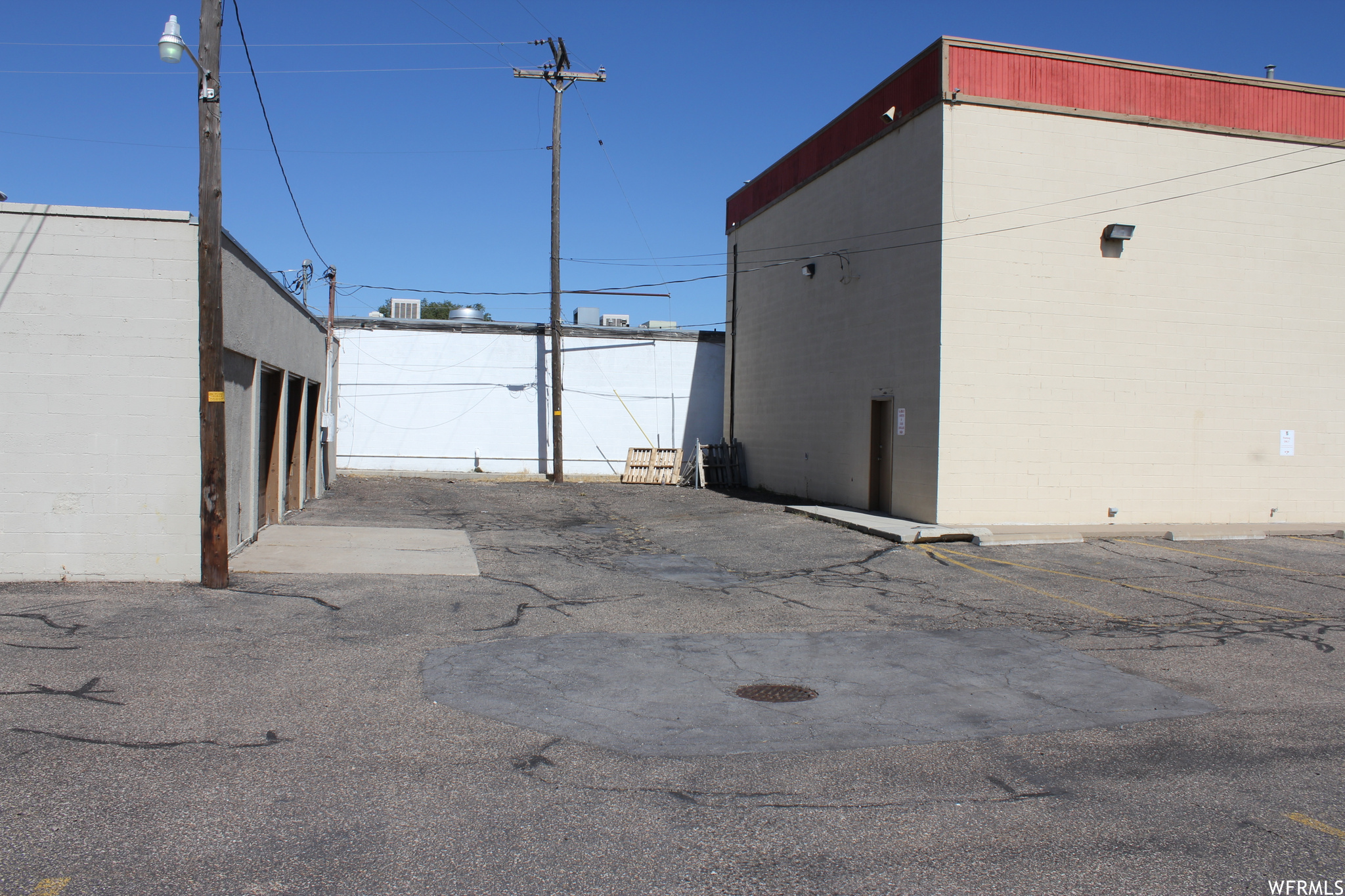 main property photo 33