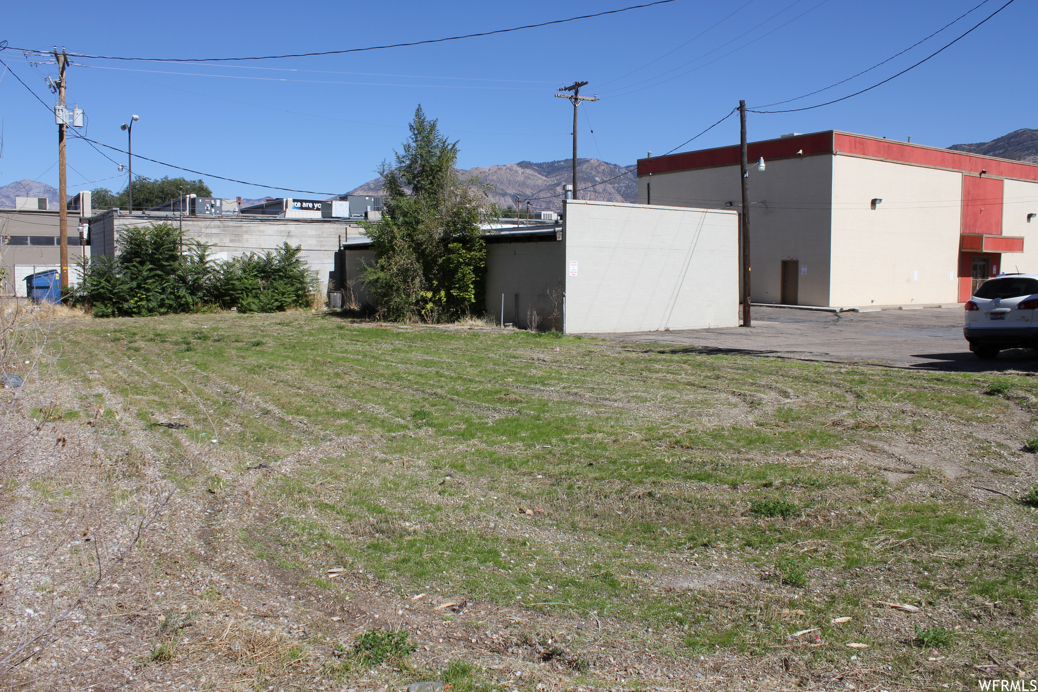 main property photo 35