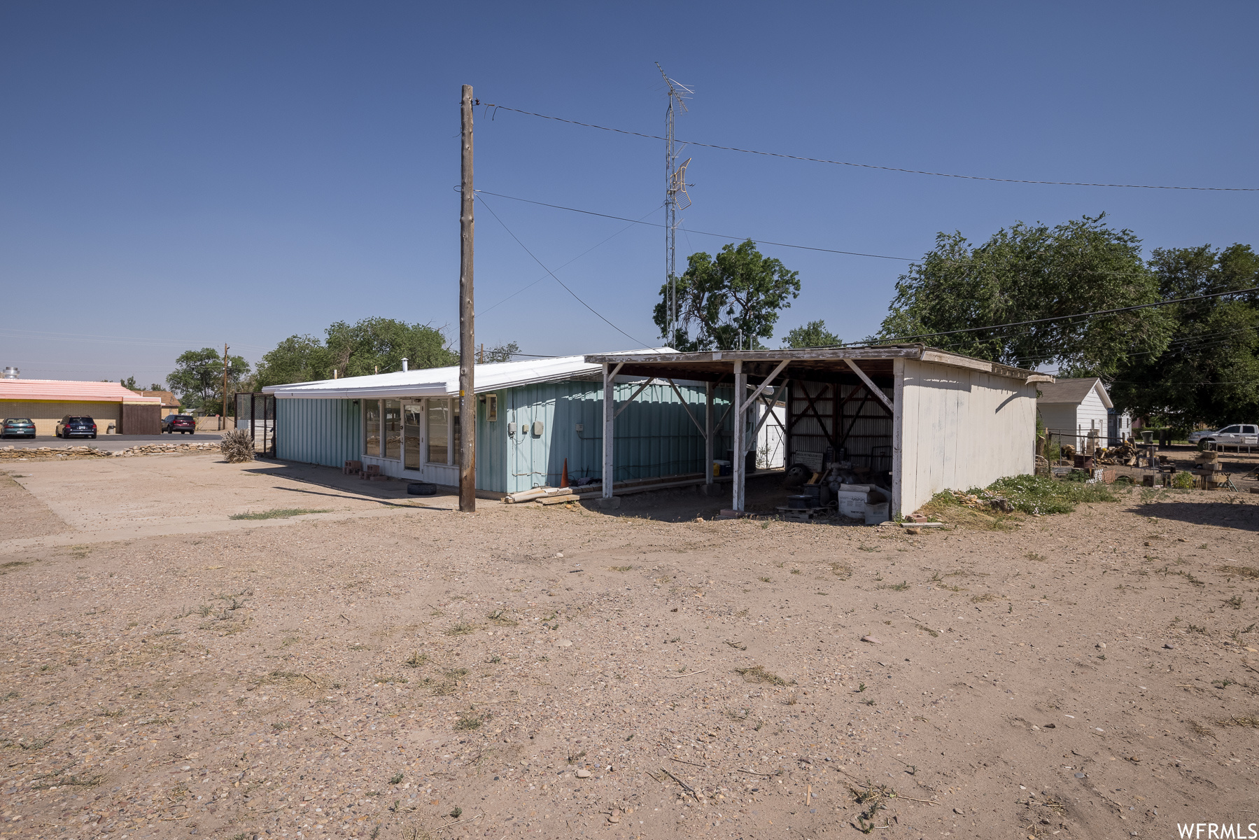 main property photo 24