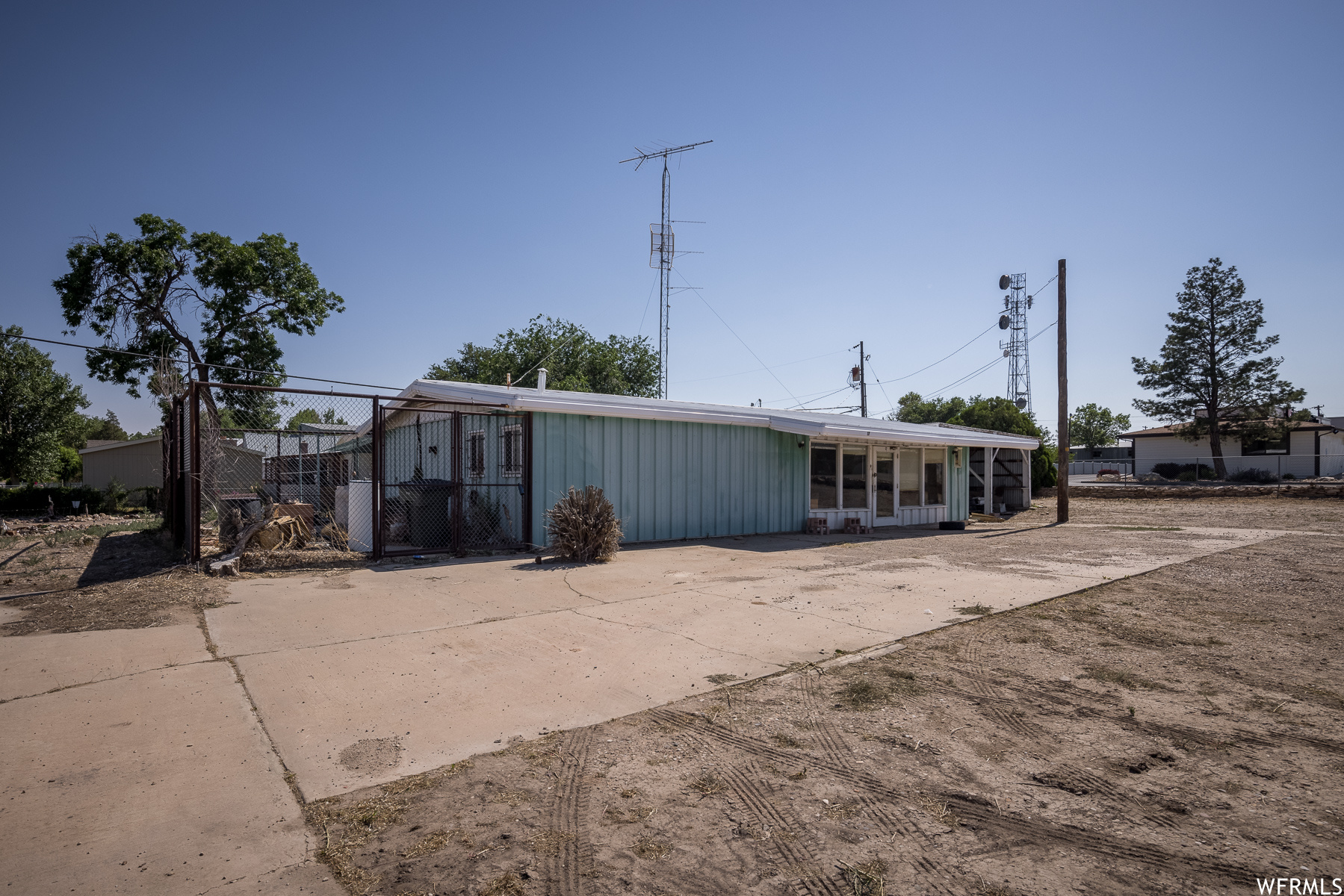 main property photo 26