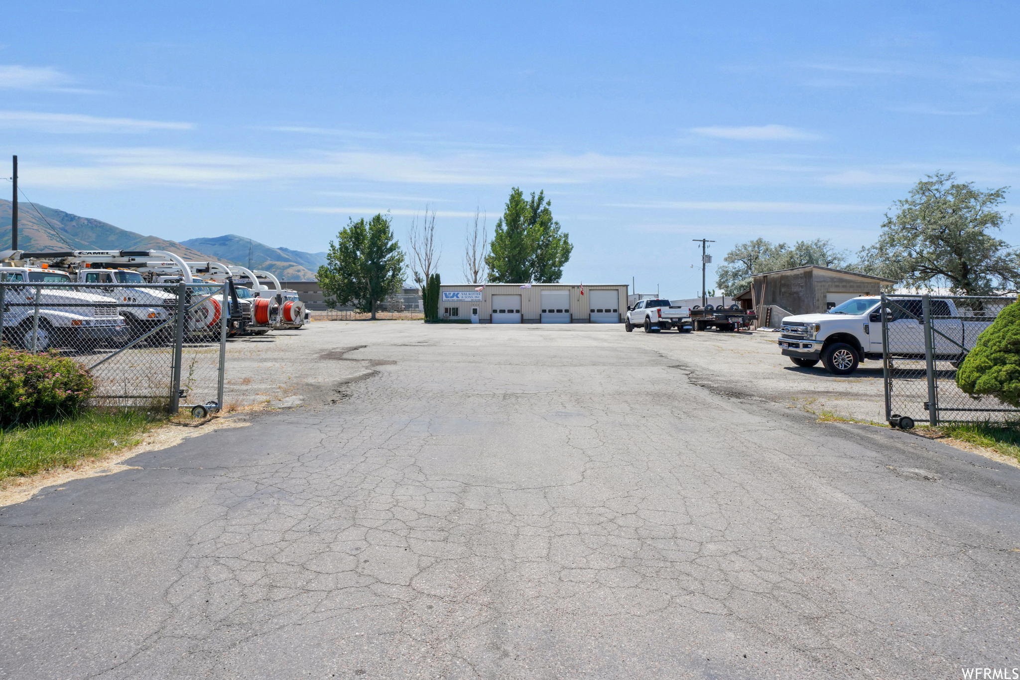 main property photo 6