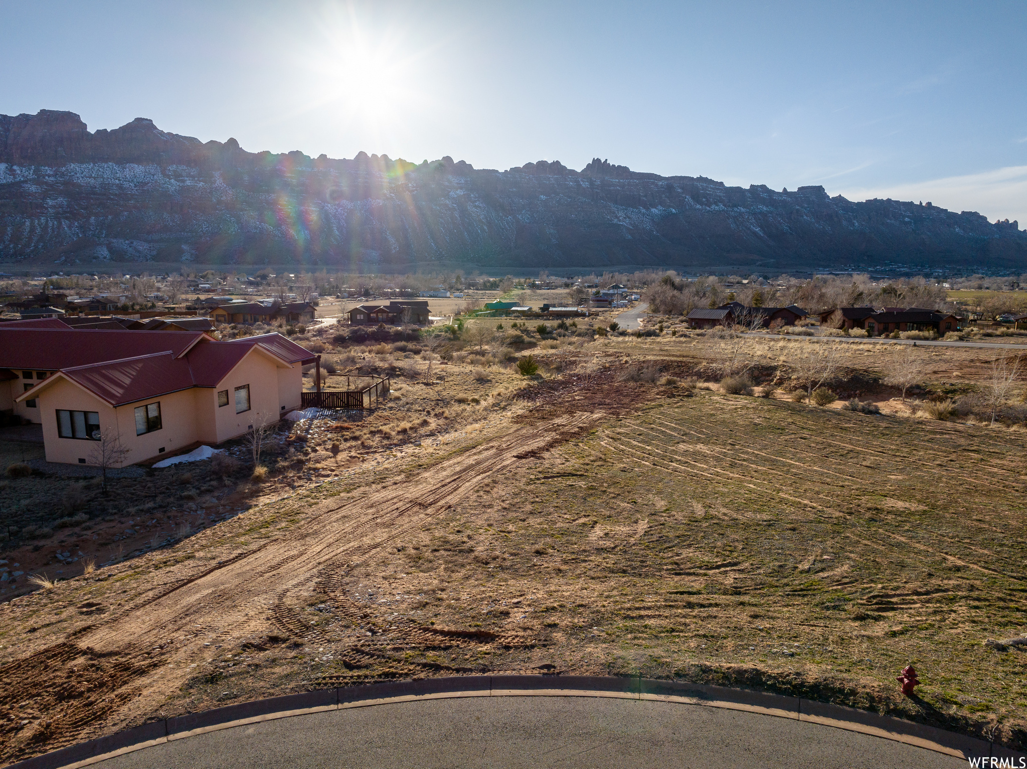 main property photo 11