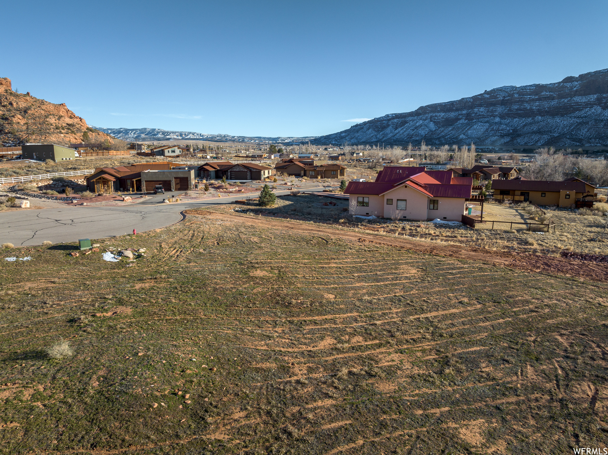 main property photo 14