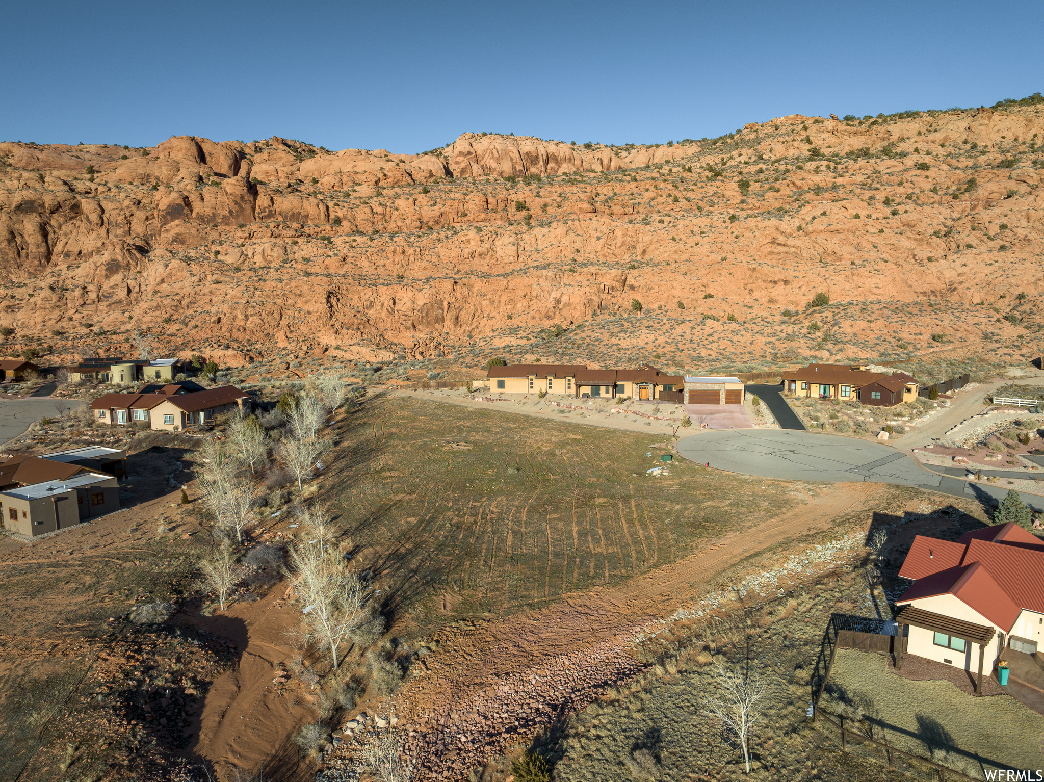 main property photo 23