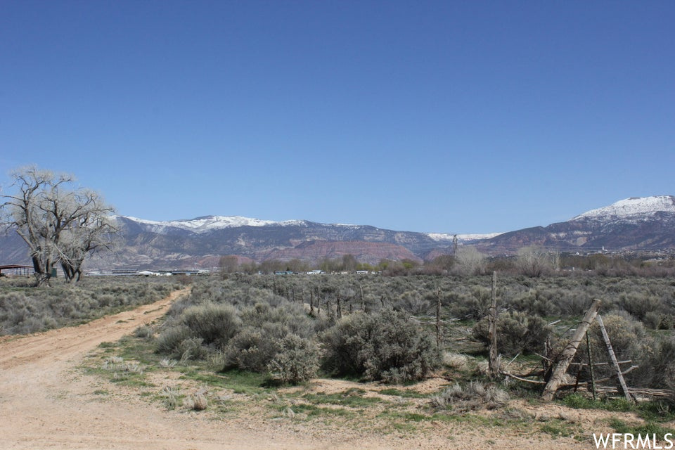 main property photo 12