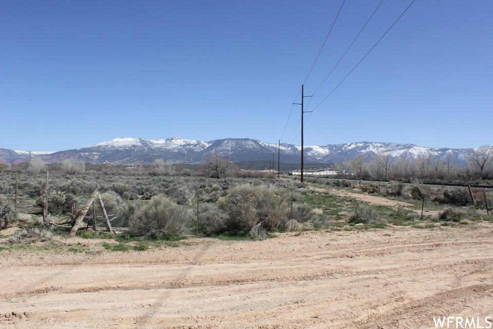 main property photo 13