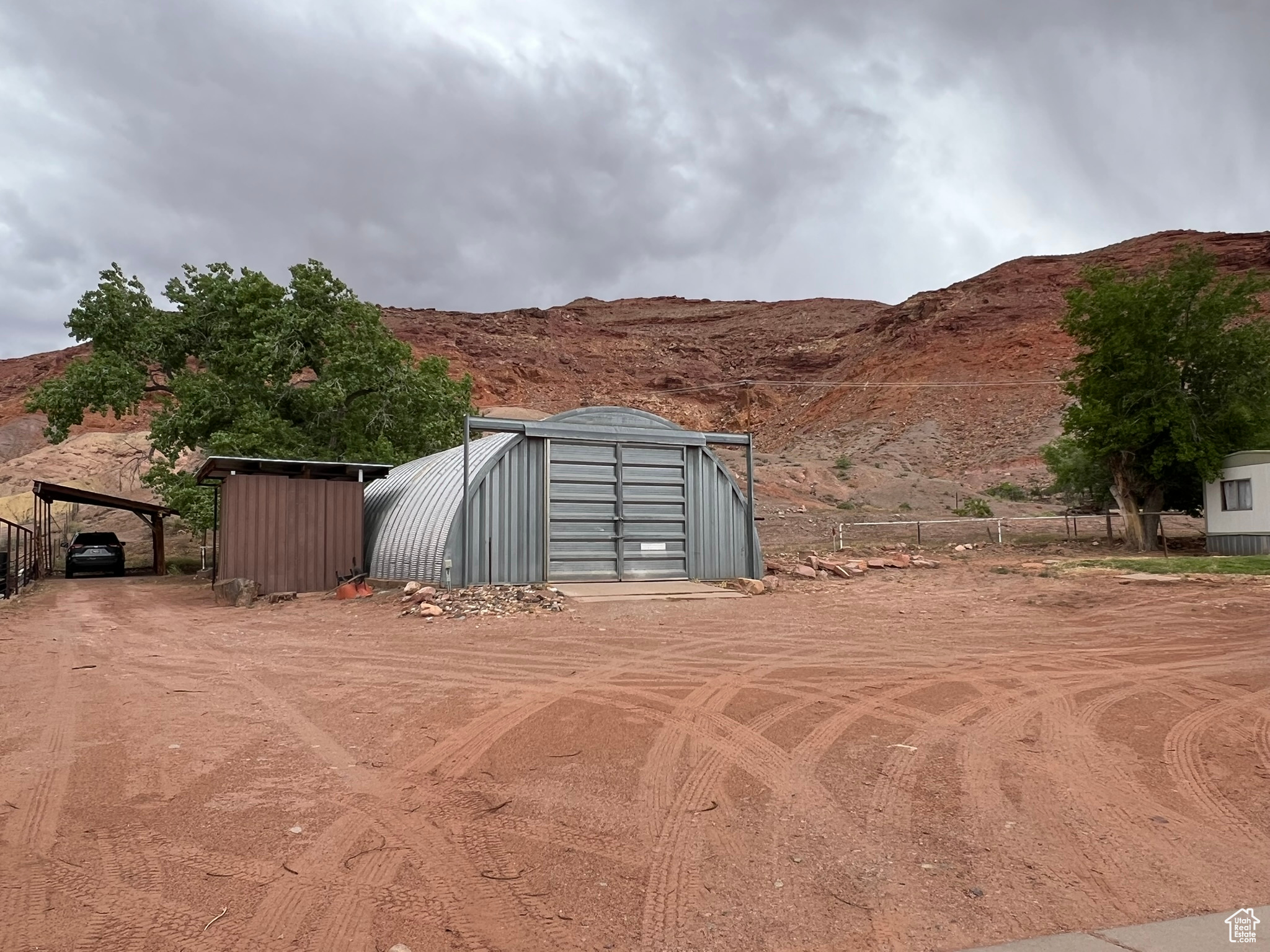 main property photo 38