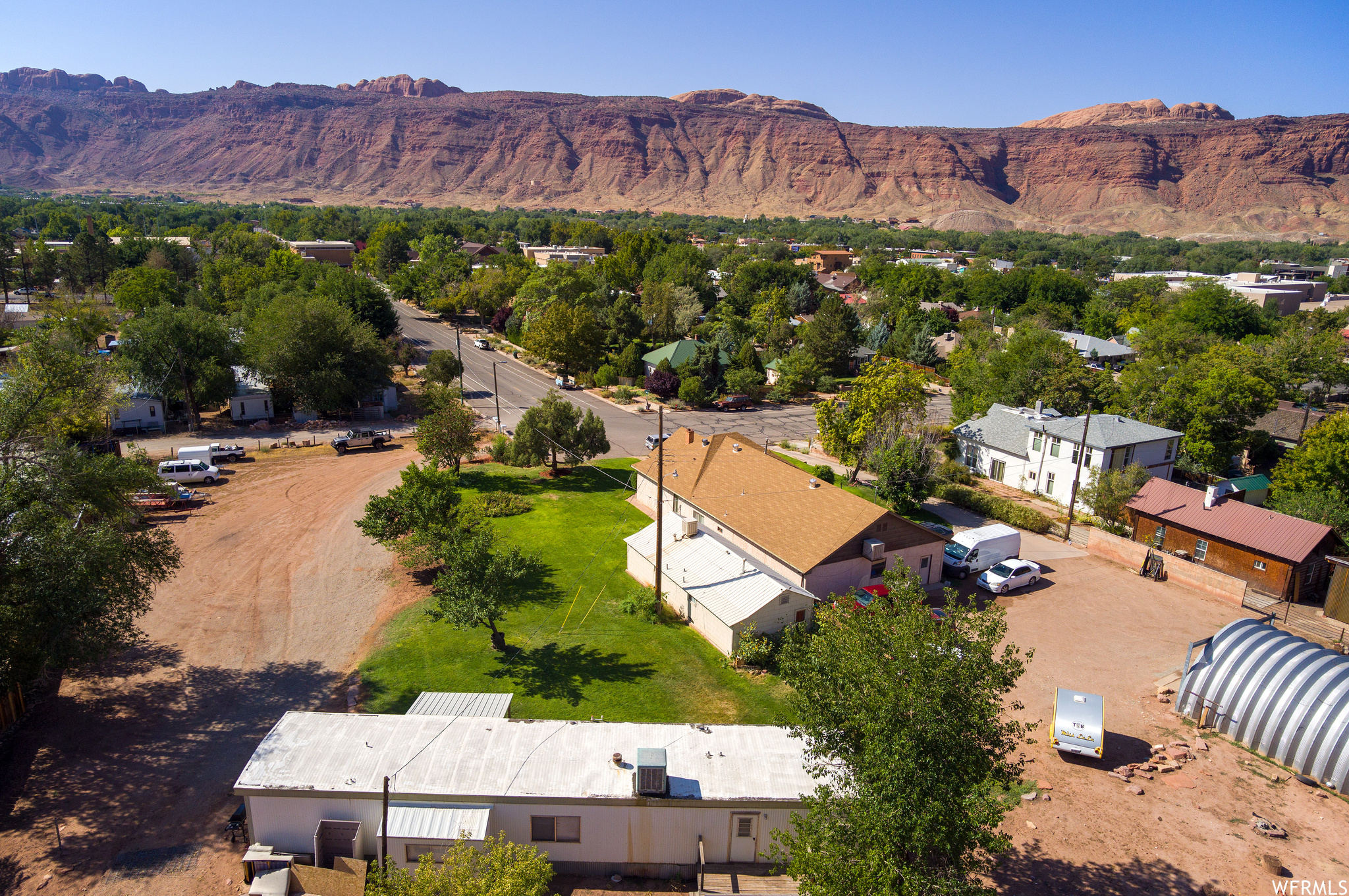 main property photo 4