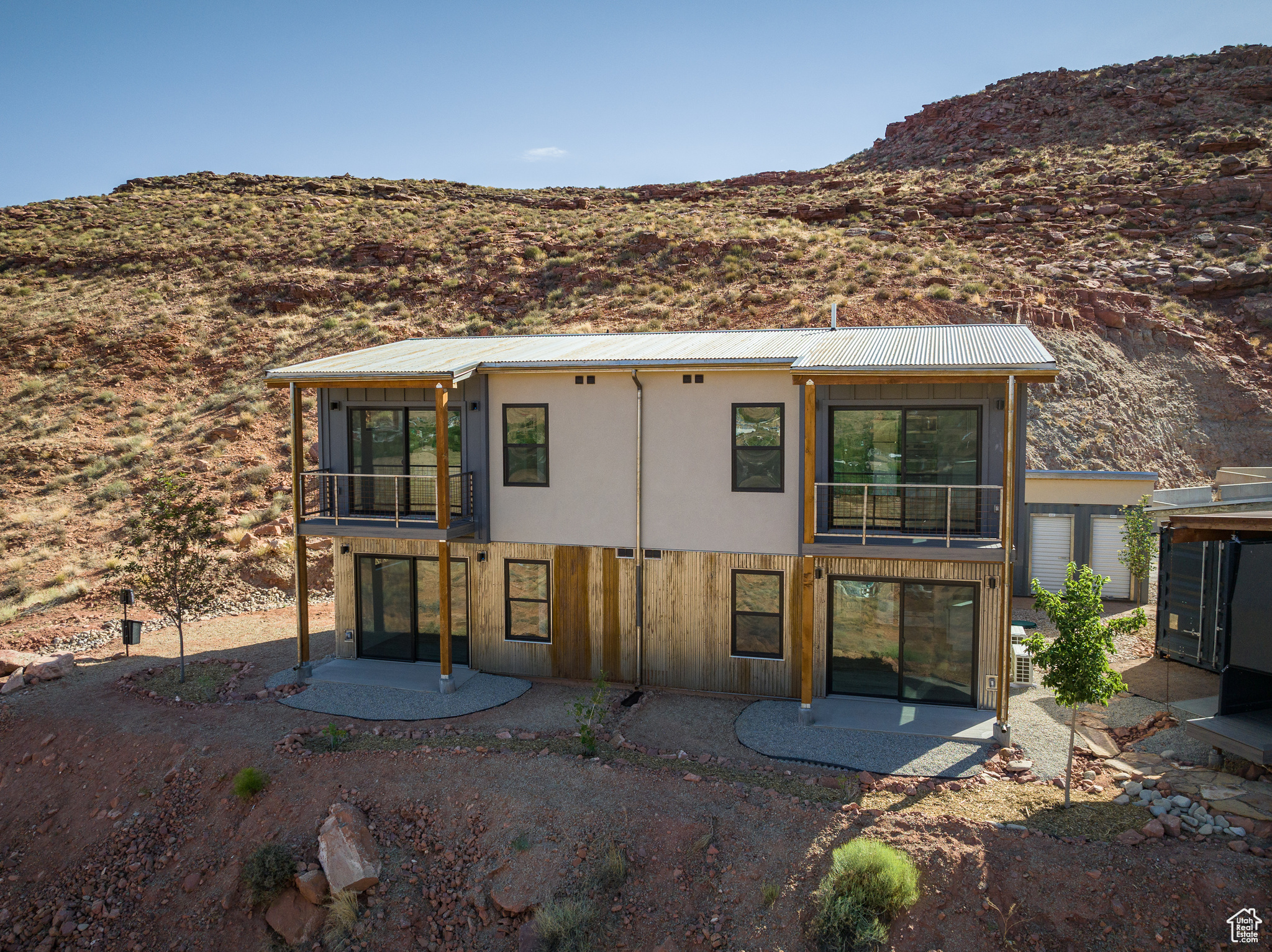 main property photo 10