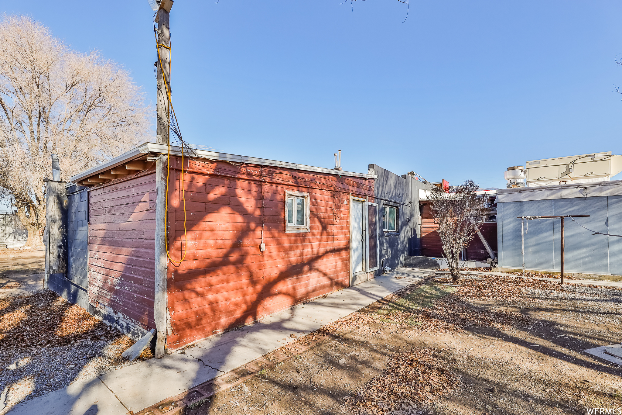 main property photo 25