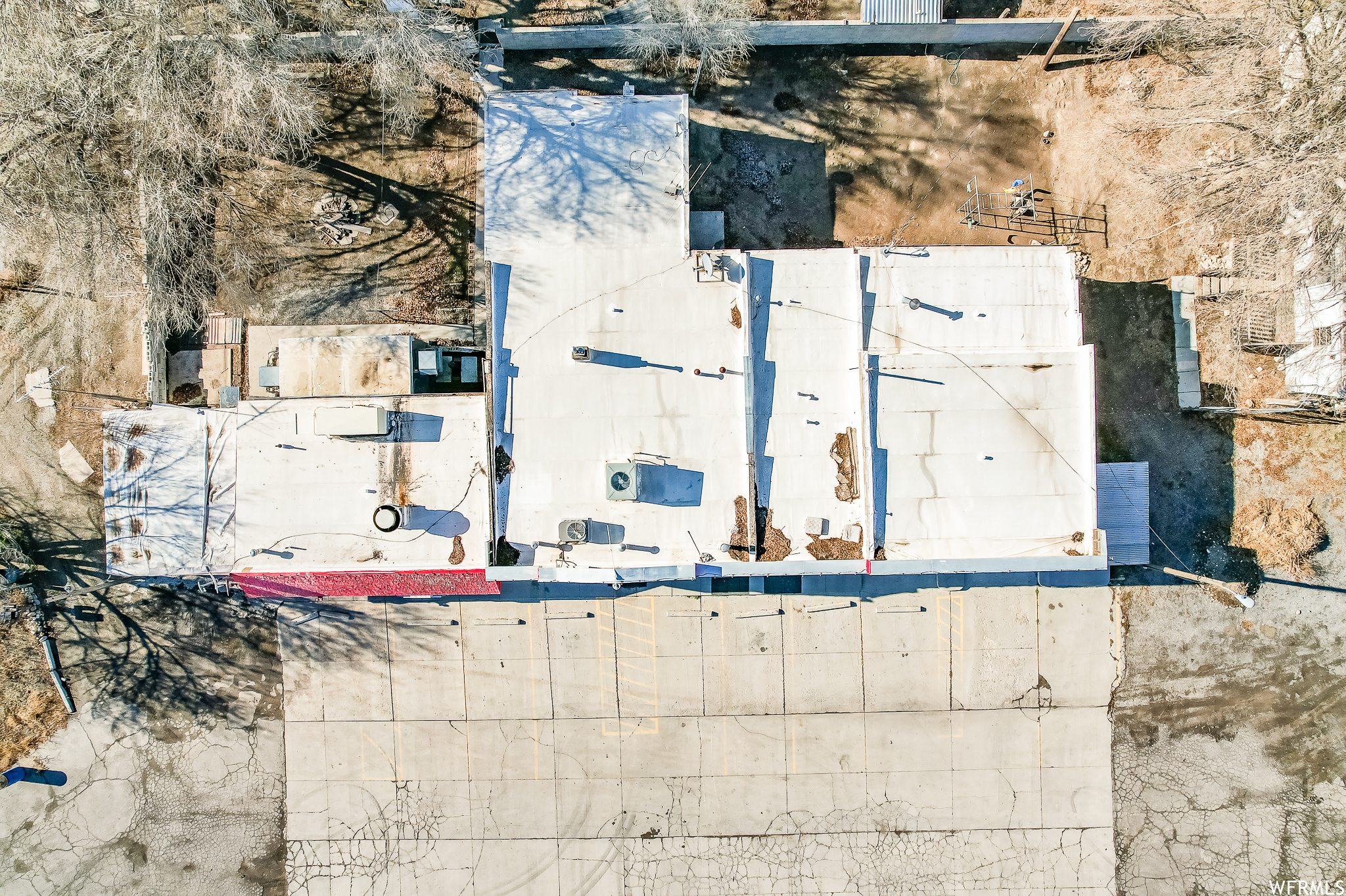main property photo 31