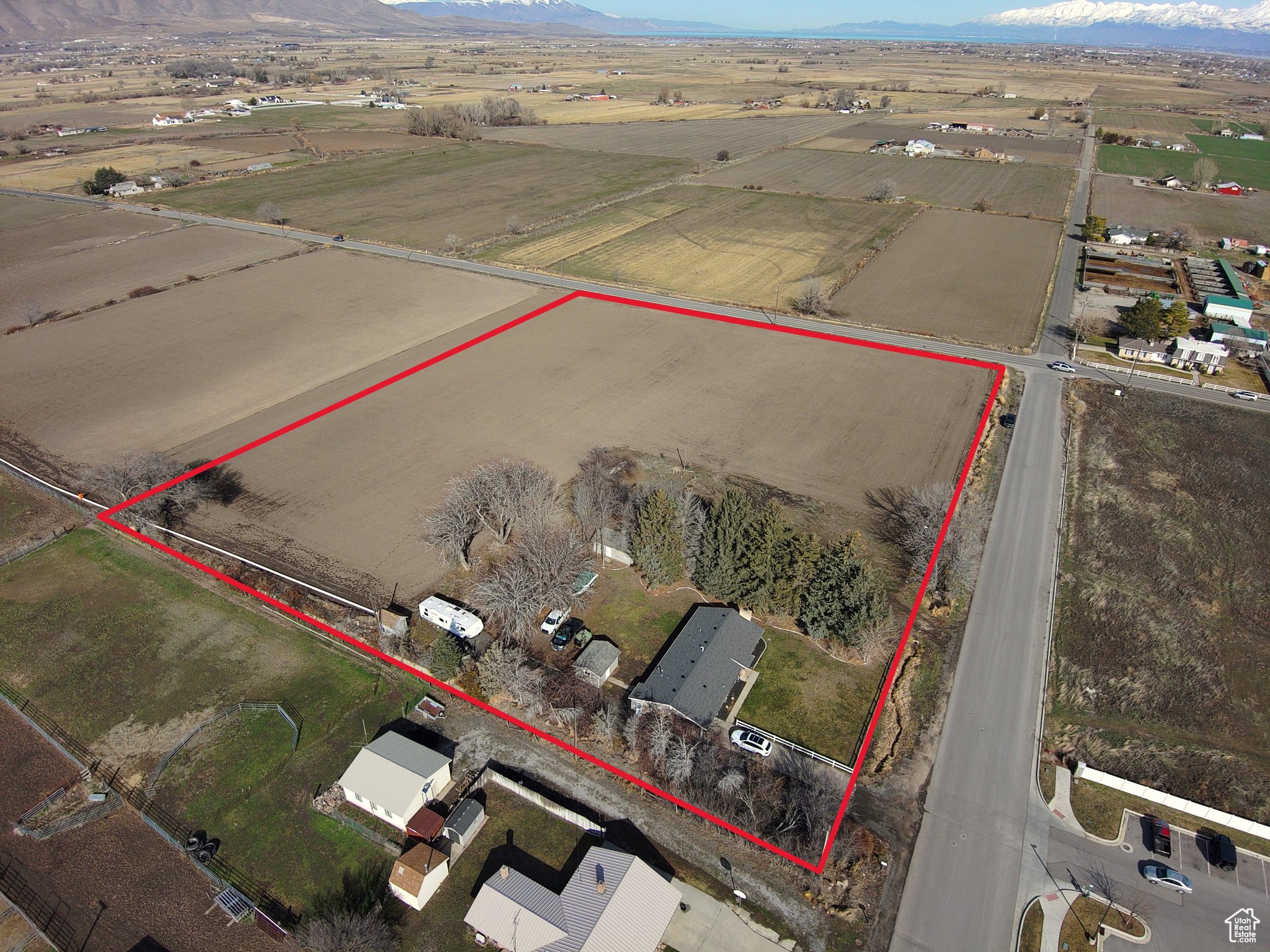 main property photo 6