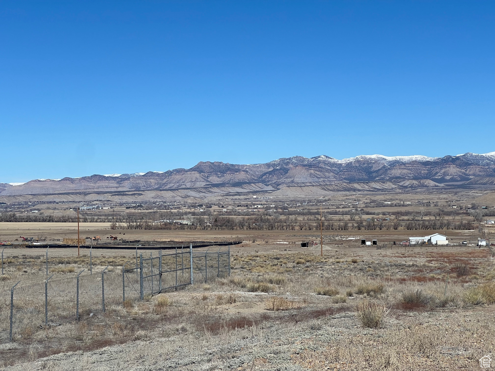 main property photo 6