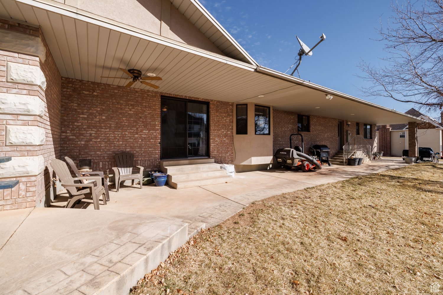 main property photo 35