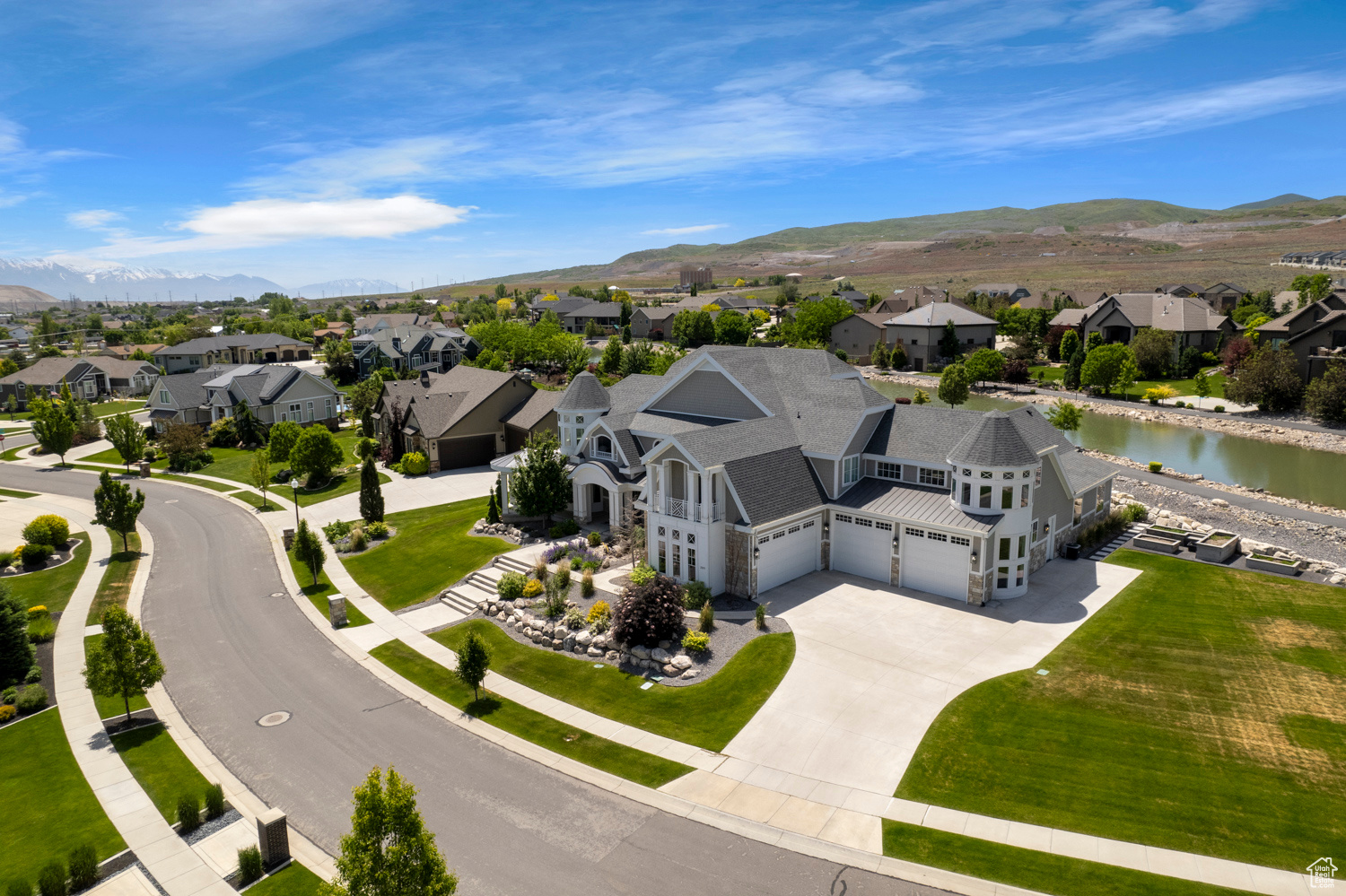 main property photo 78