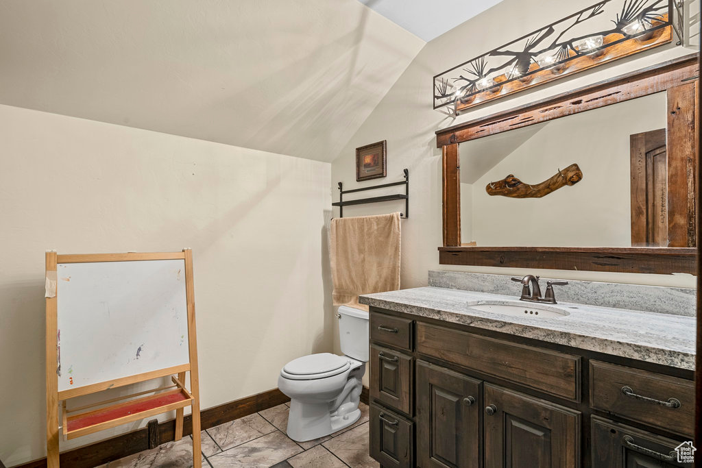 main property photo 25