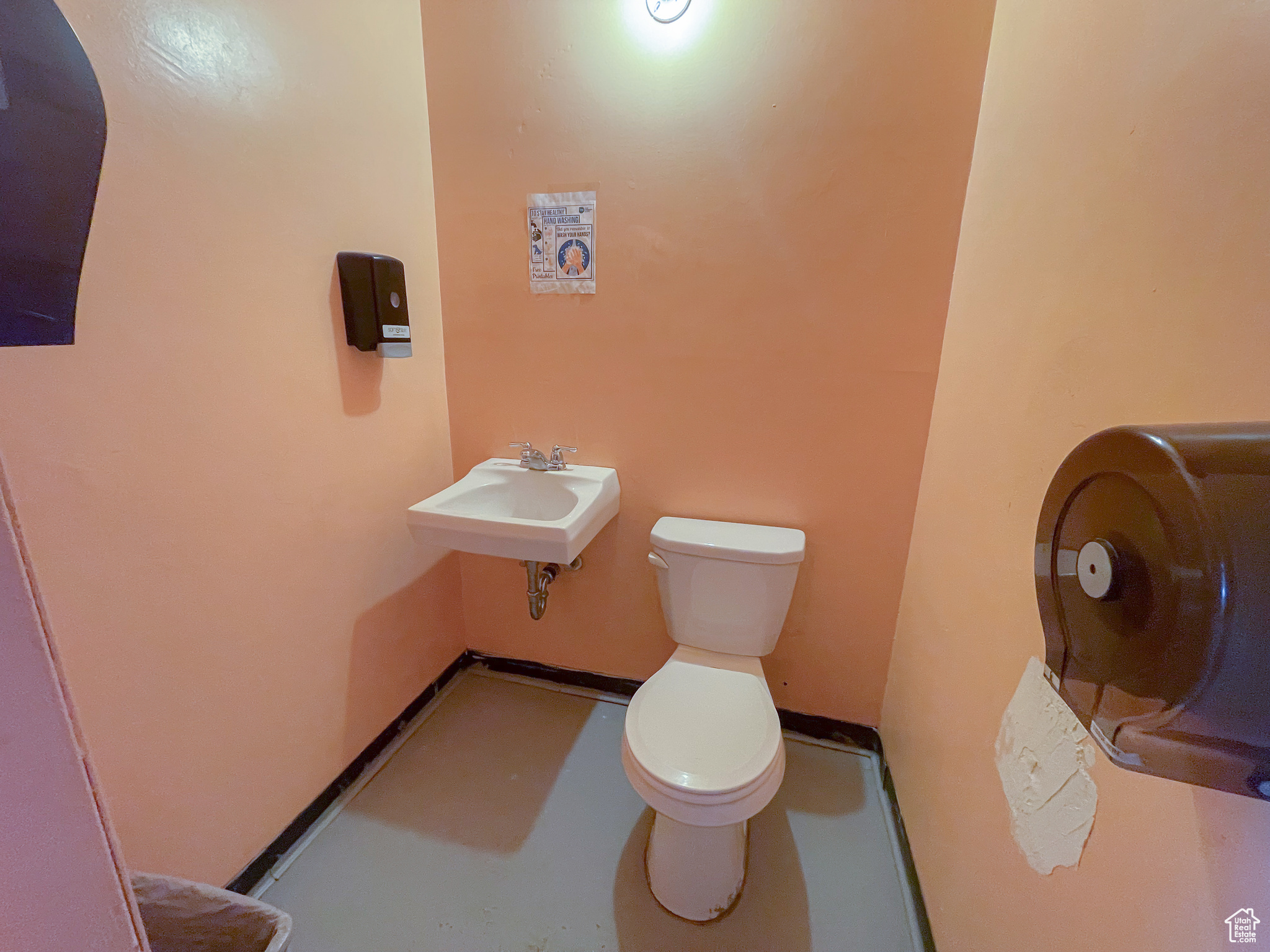 main property photo 9