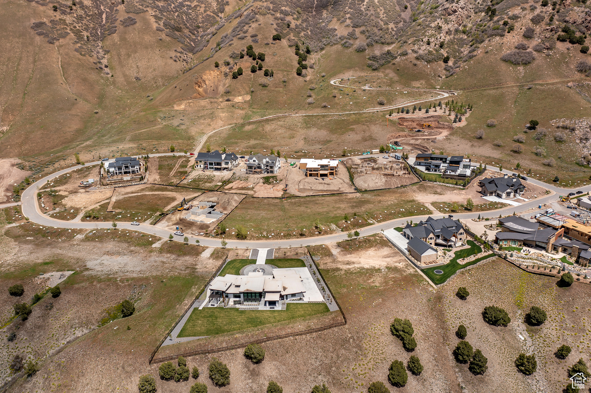 main property photo 7