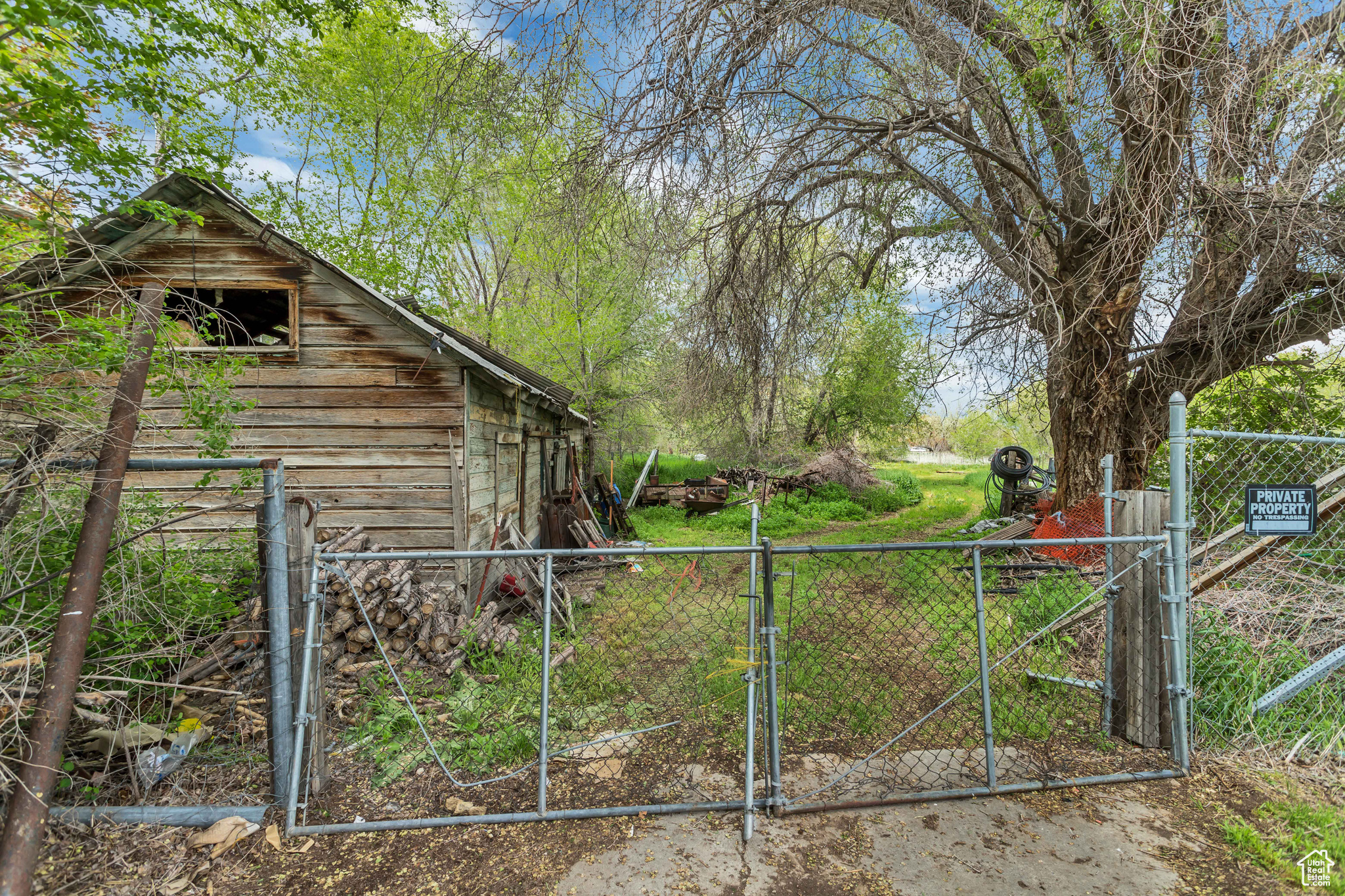 main property photo 19