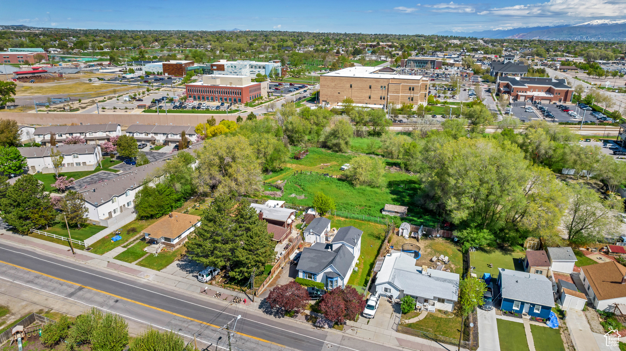 main property photo 26