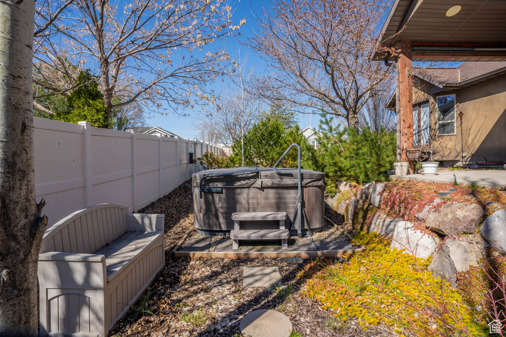 main property photo 9