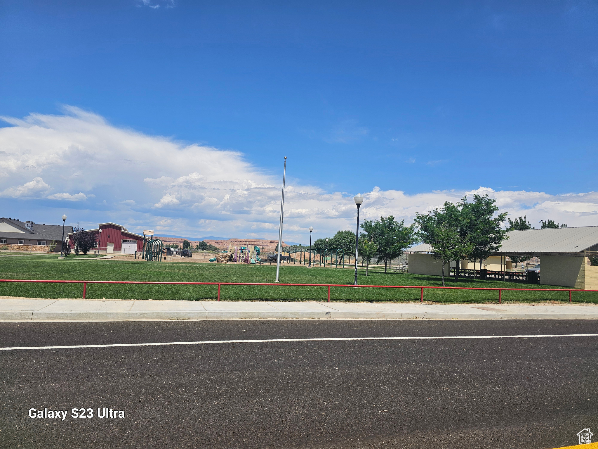 main property photo 23