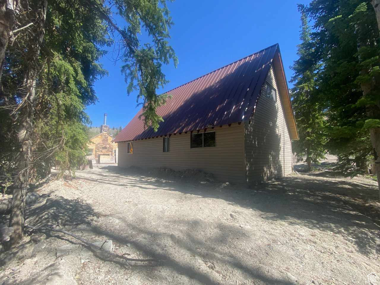 main property photo 21