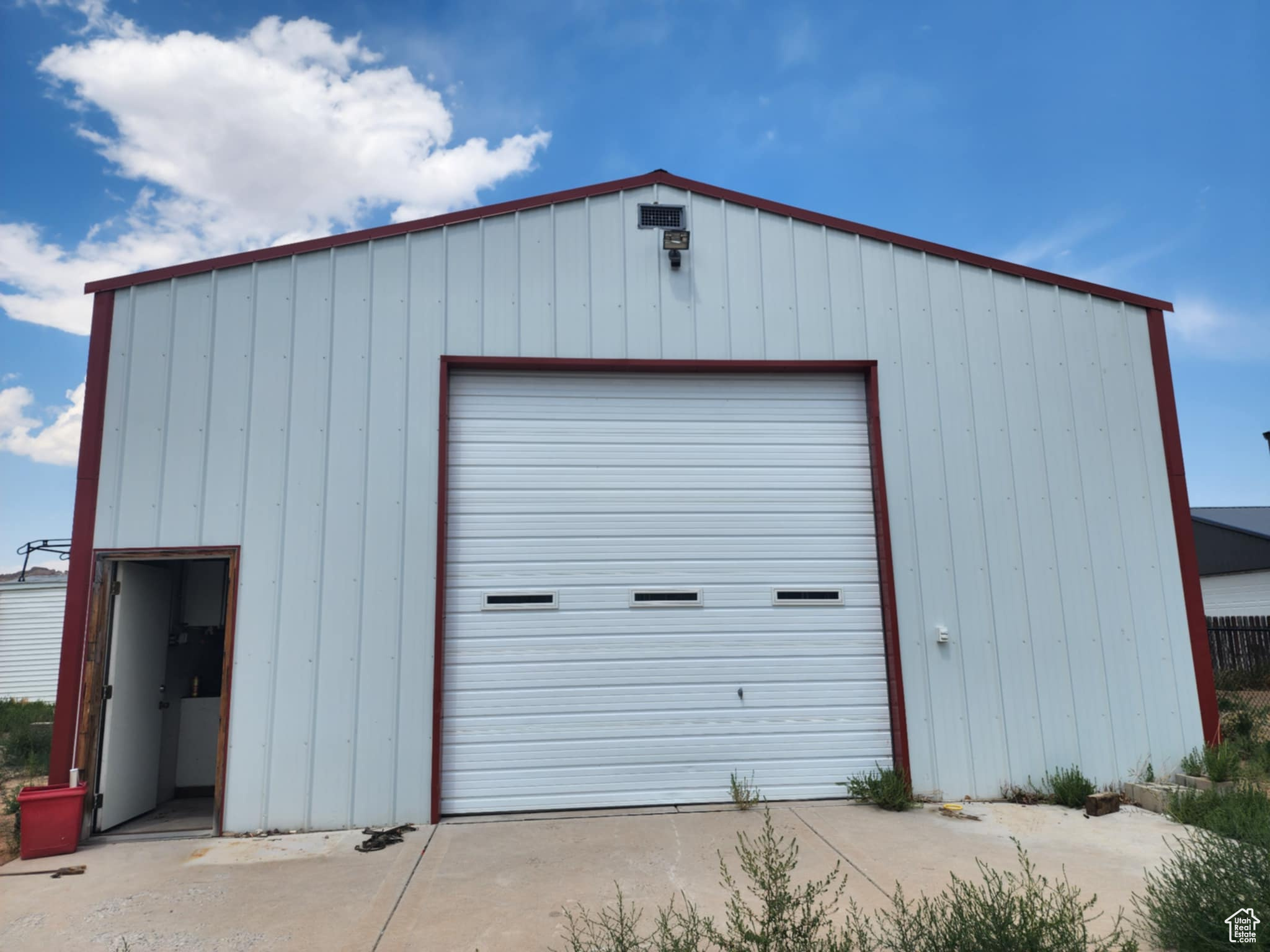 main property photo 22