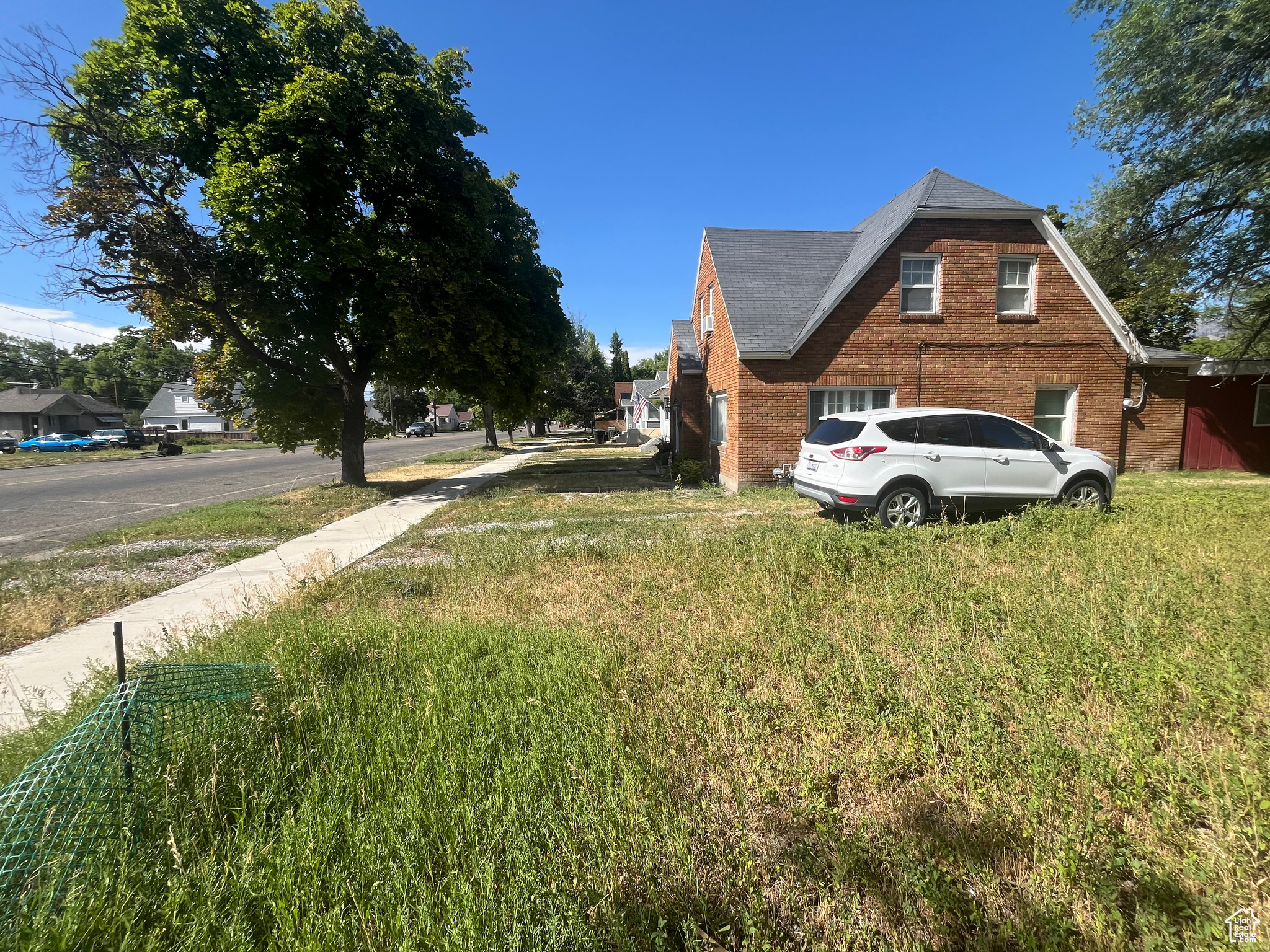 property viewer photo 3