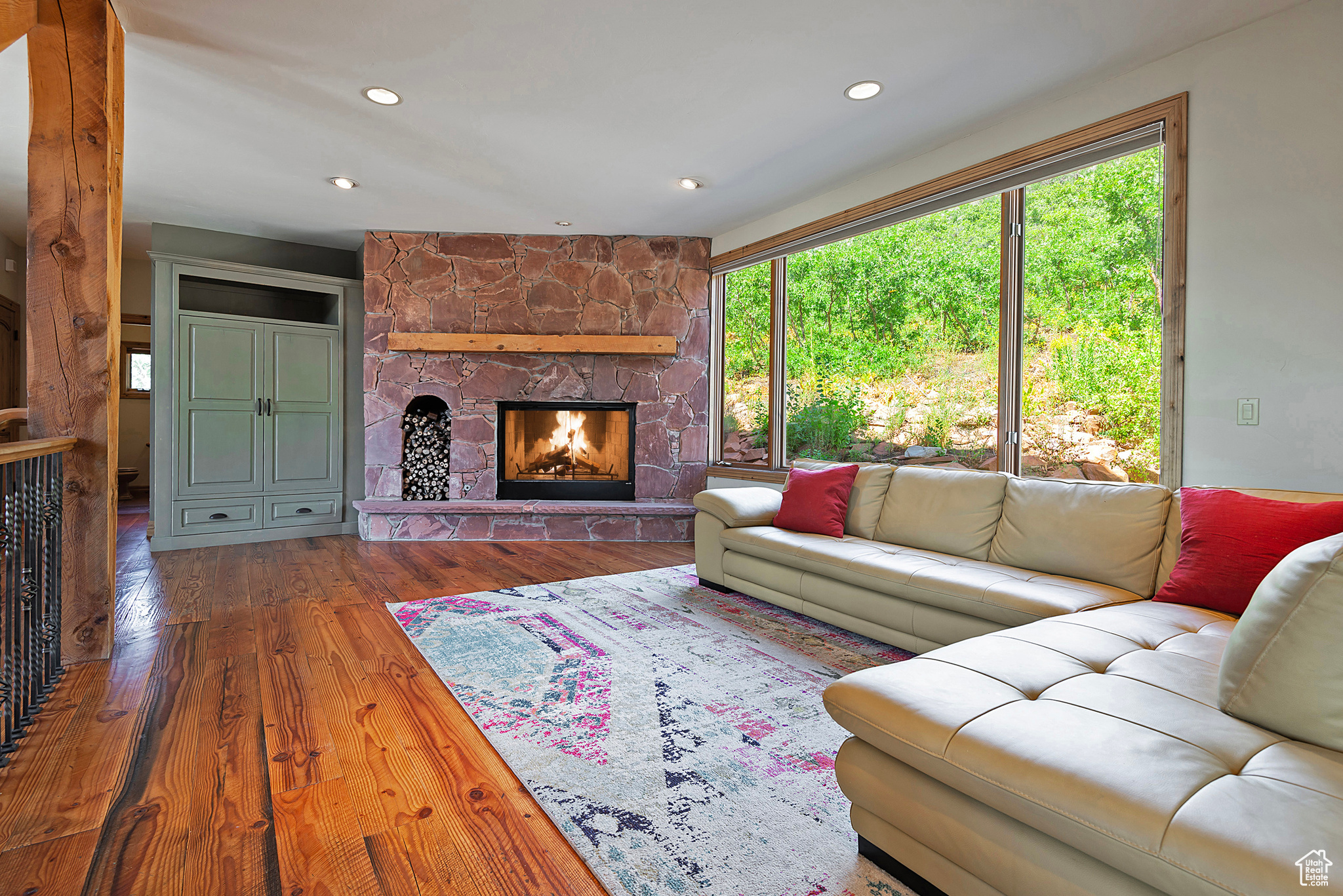 main property photo 10