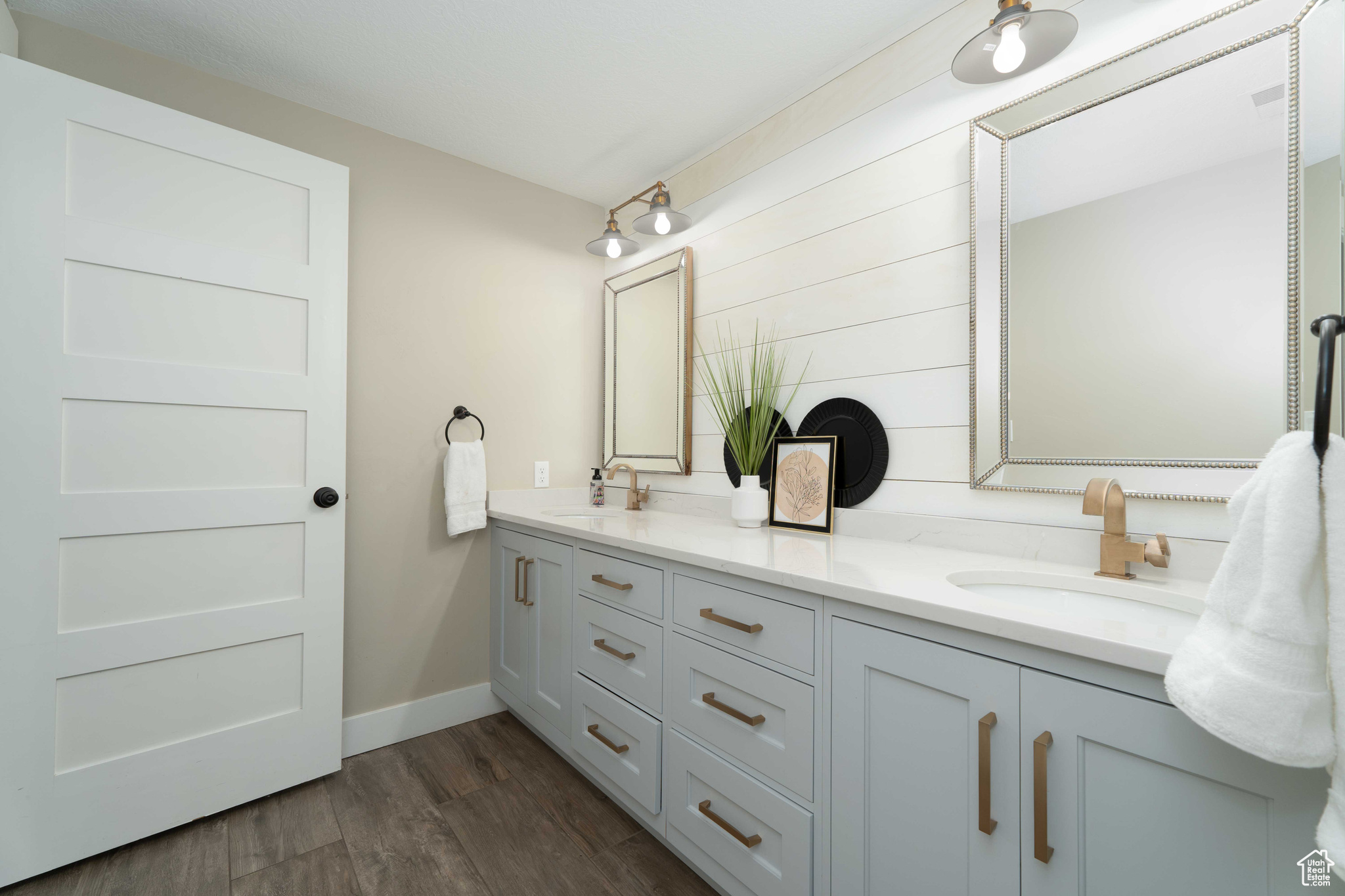 main property photo 70