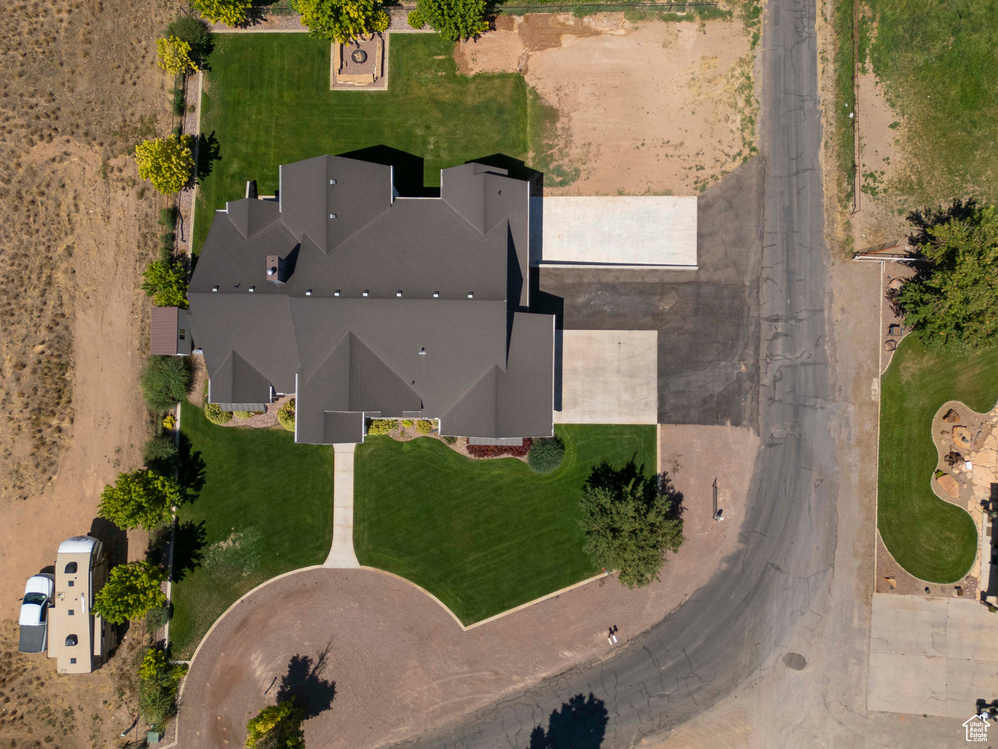 main property photo 78