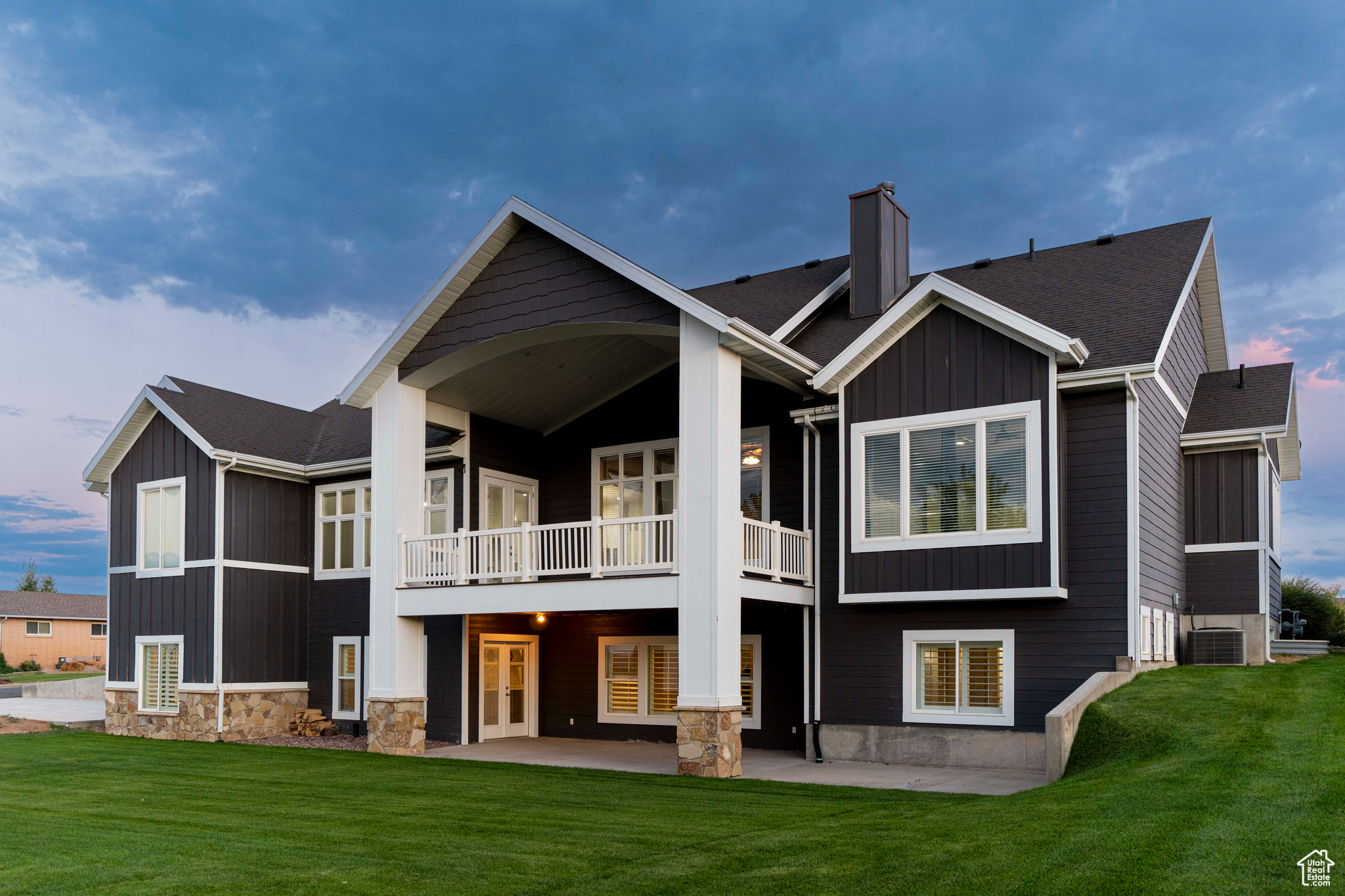 main property photo 8