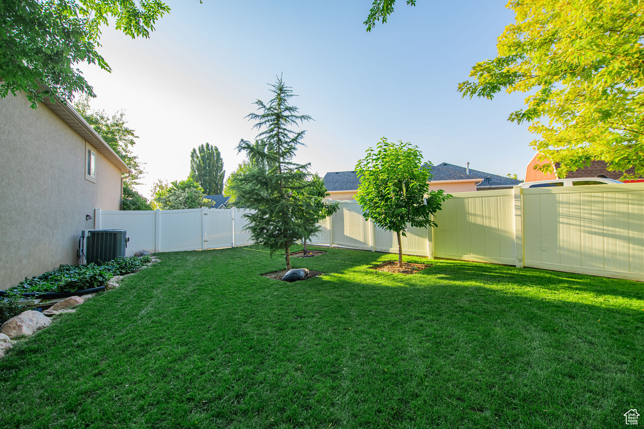 main property photo 77