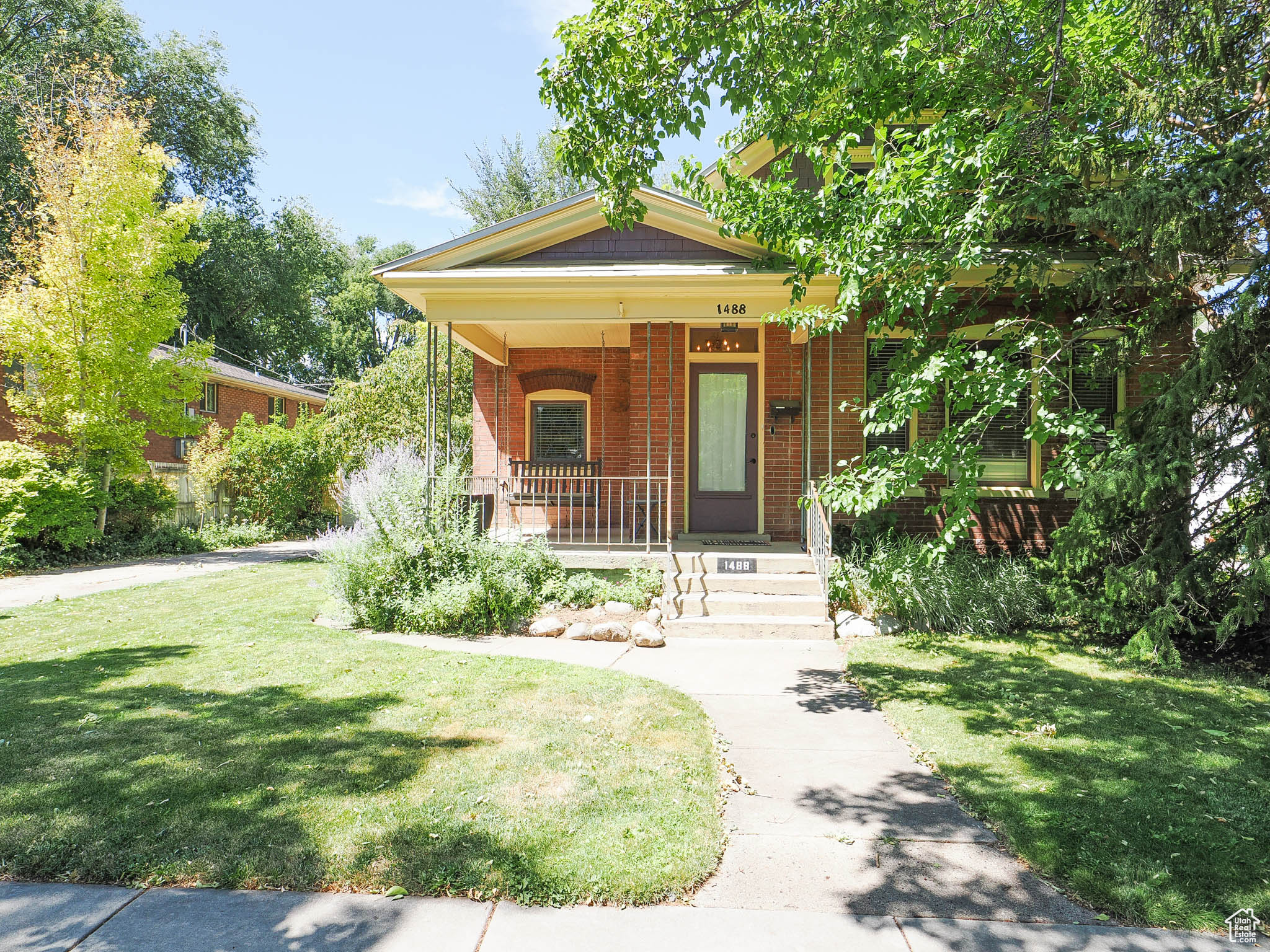 main property photo 26