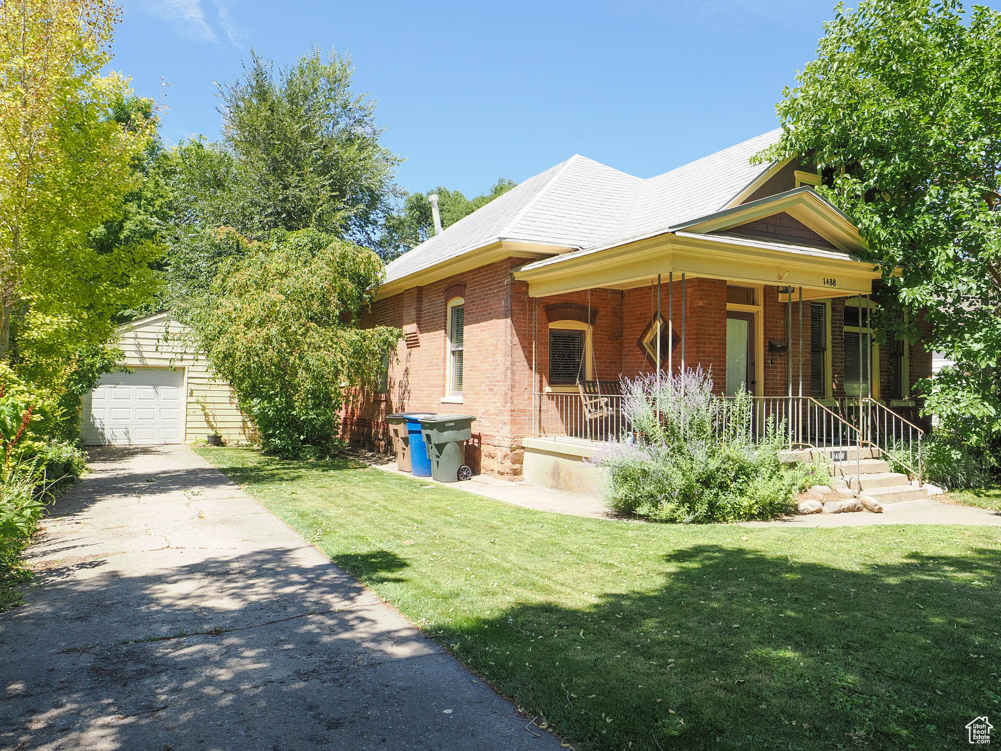 main property photo 27