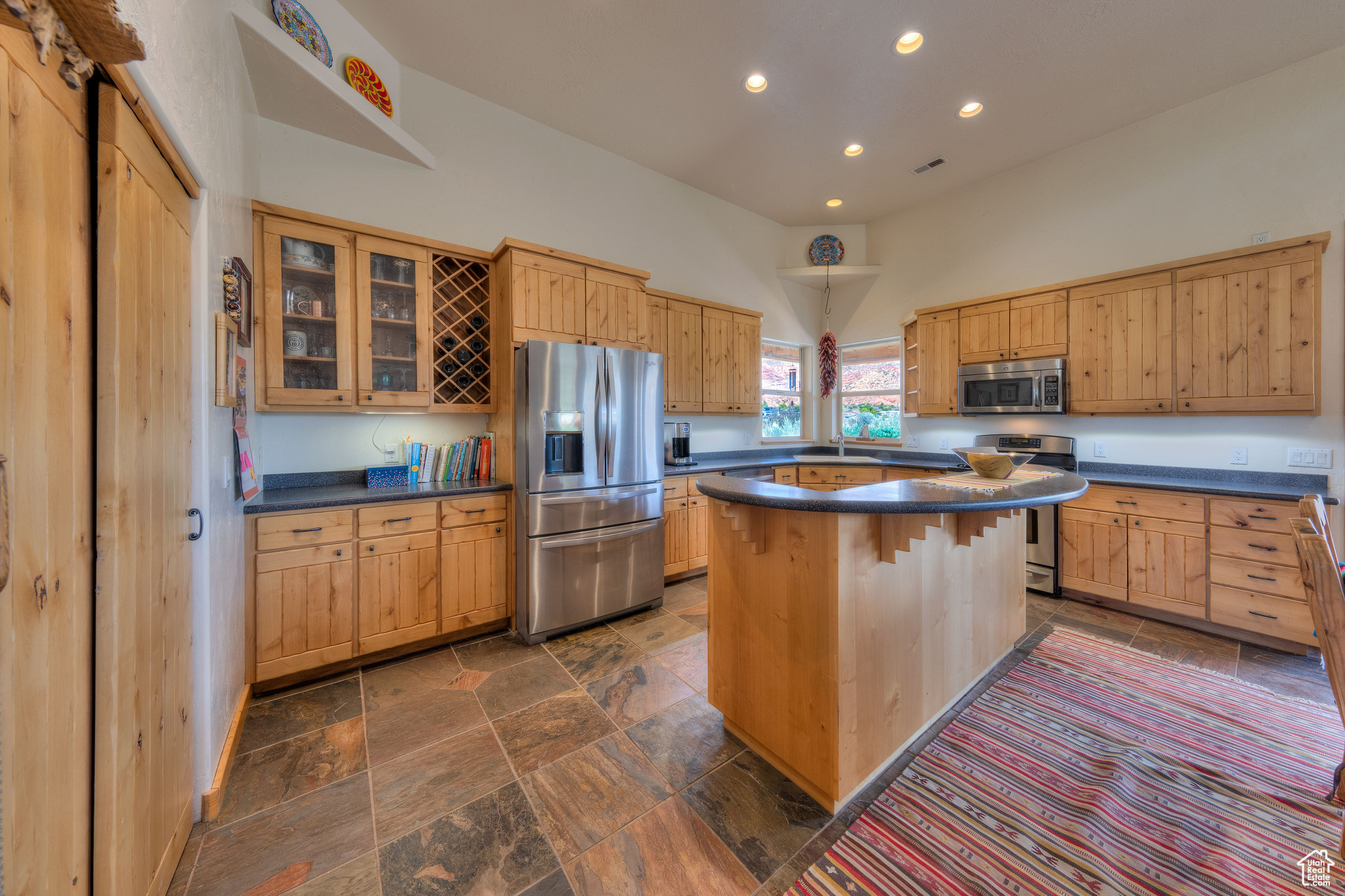 main property photo 25