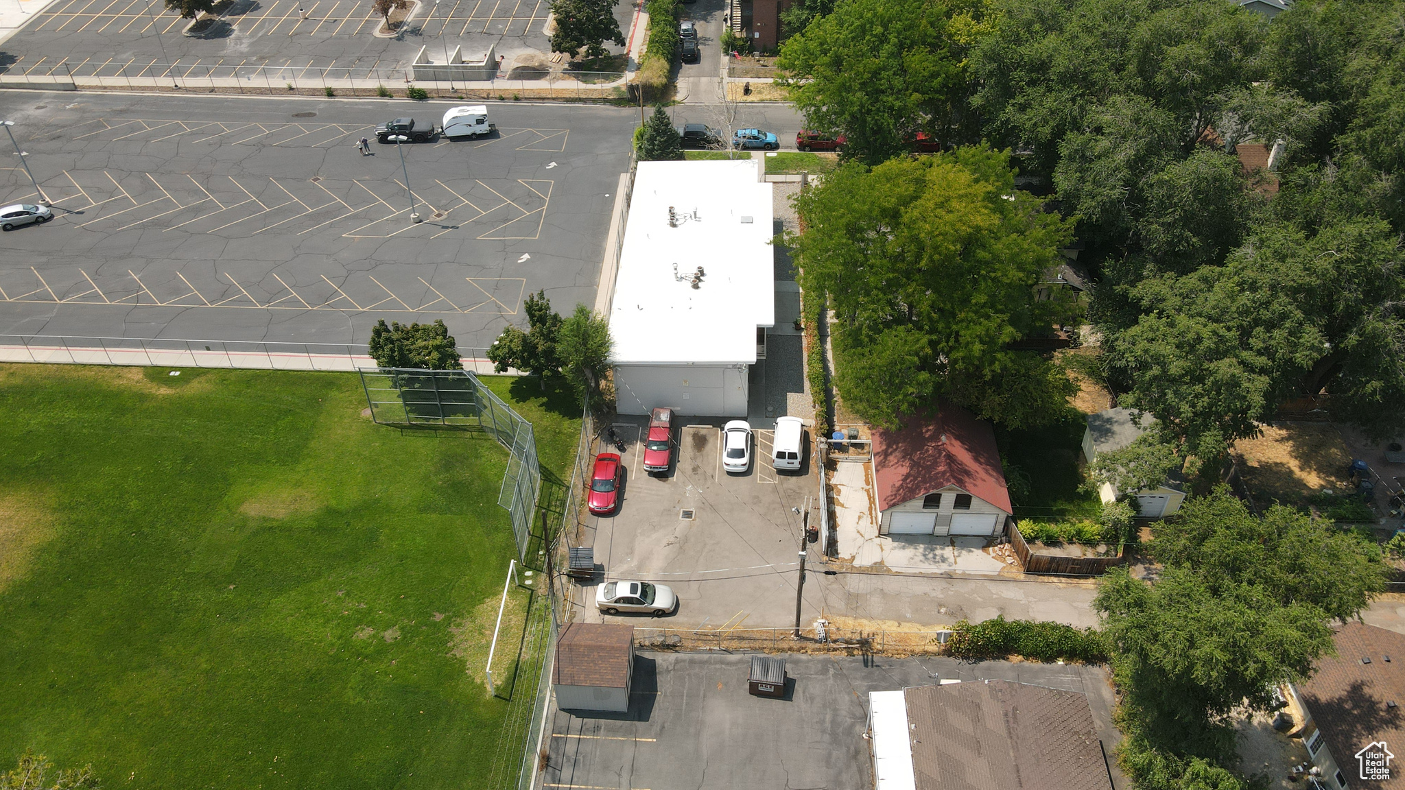 main property photo 4