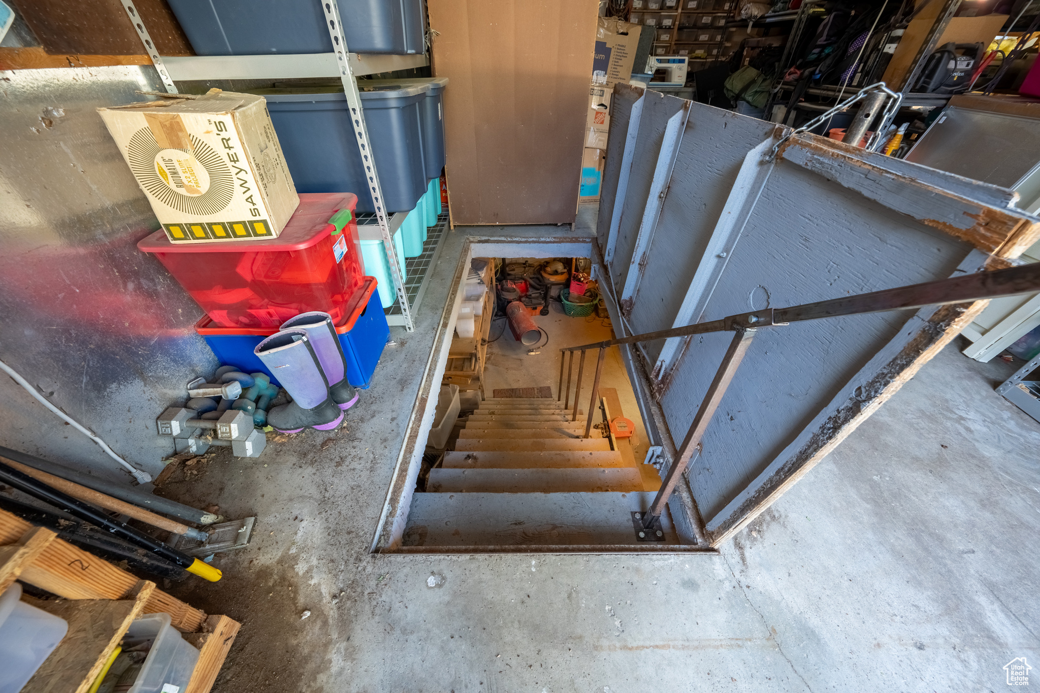 main property photo 40